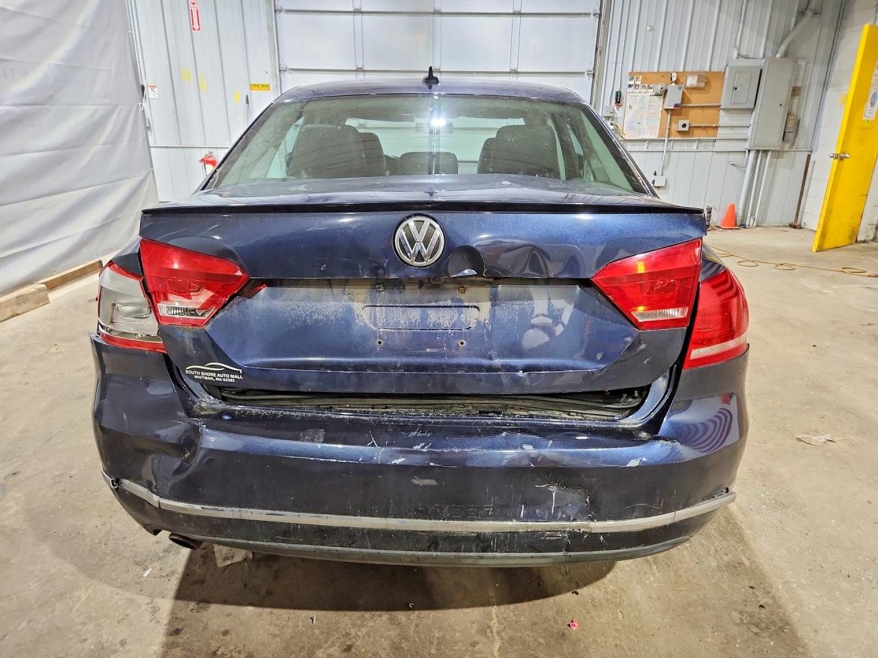 2013 Volkswagen Passat Sel Blue vin: 1VWCP7A38DC069031