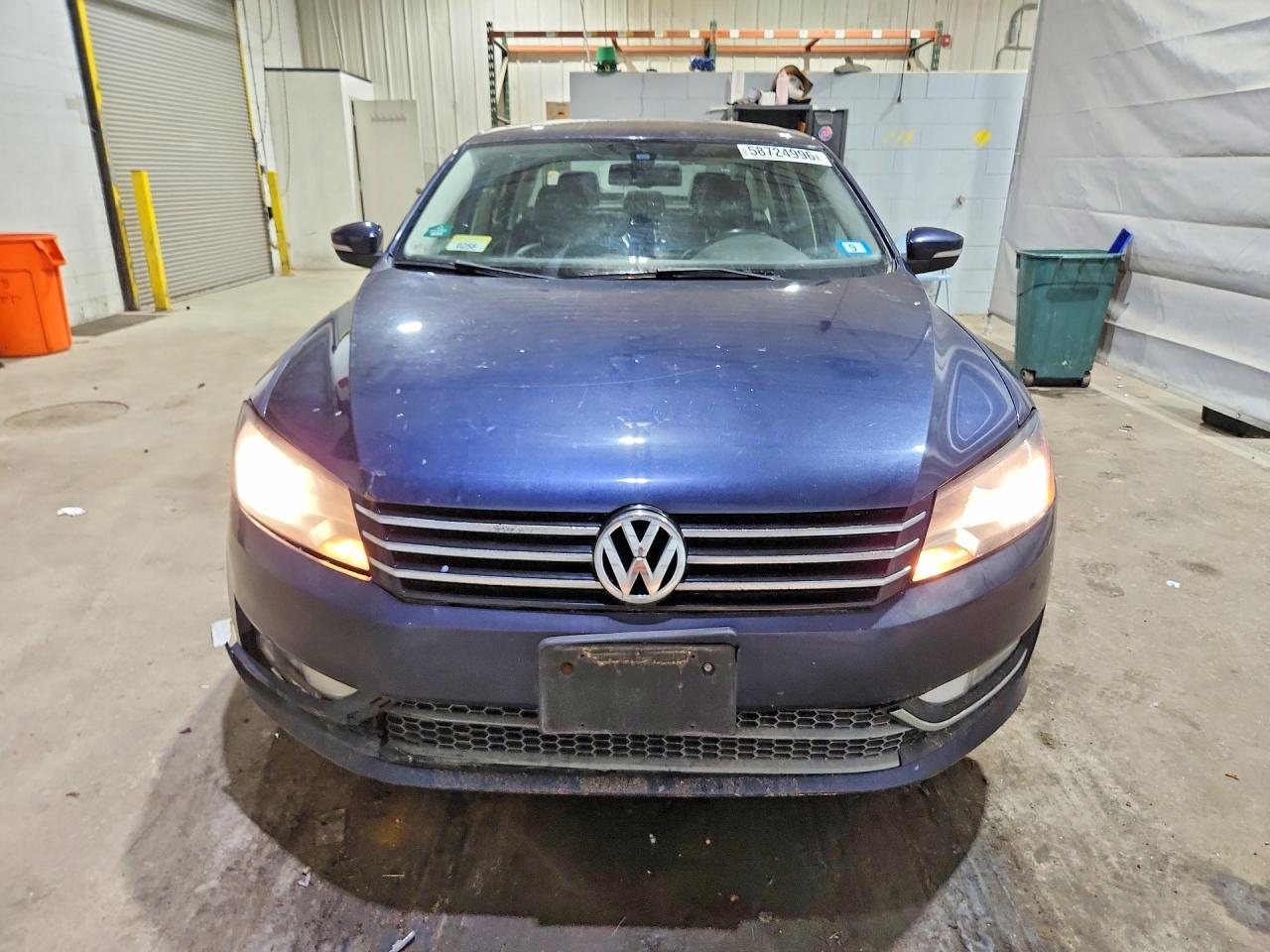 2013 Volkswagen Passat Sel Blue vin: 1VWCP7A38DC069031