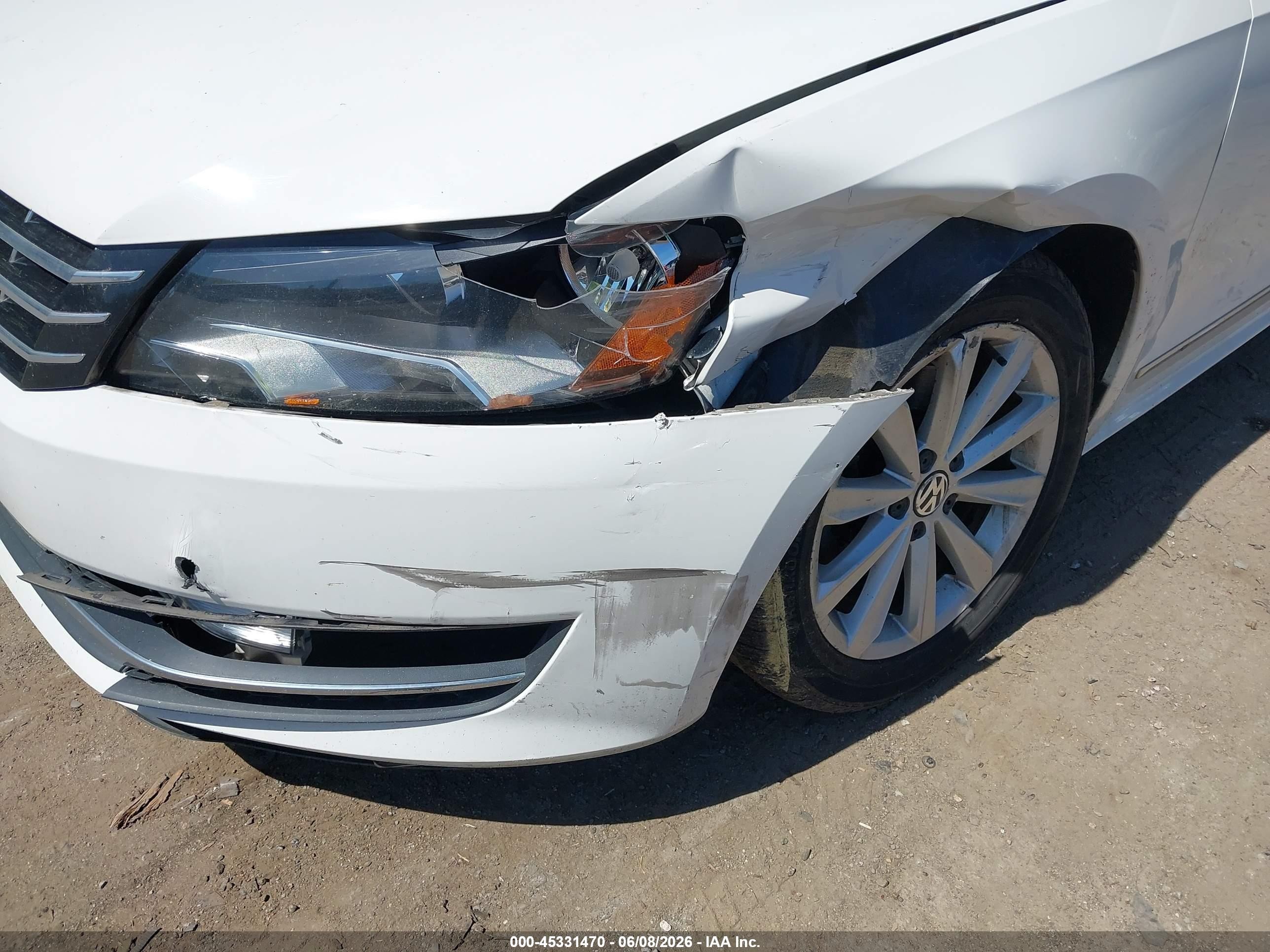 2013 Volkswagen Passat 2.5l Sel Premium White vin: 1VWCP7A38DC132774
