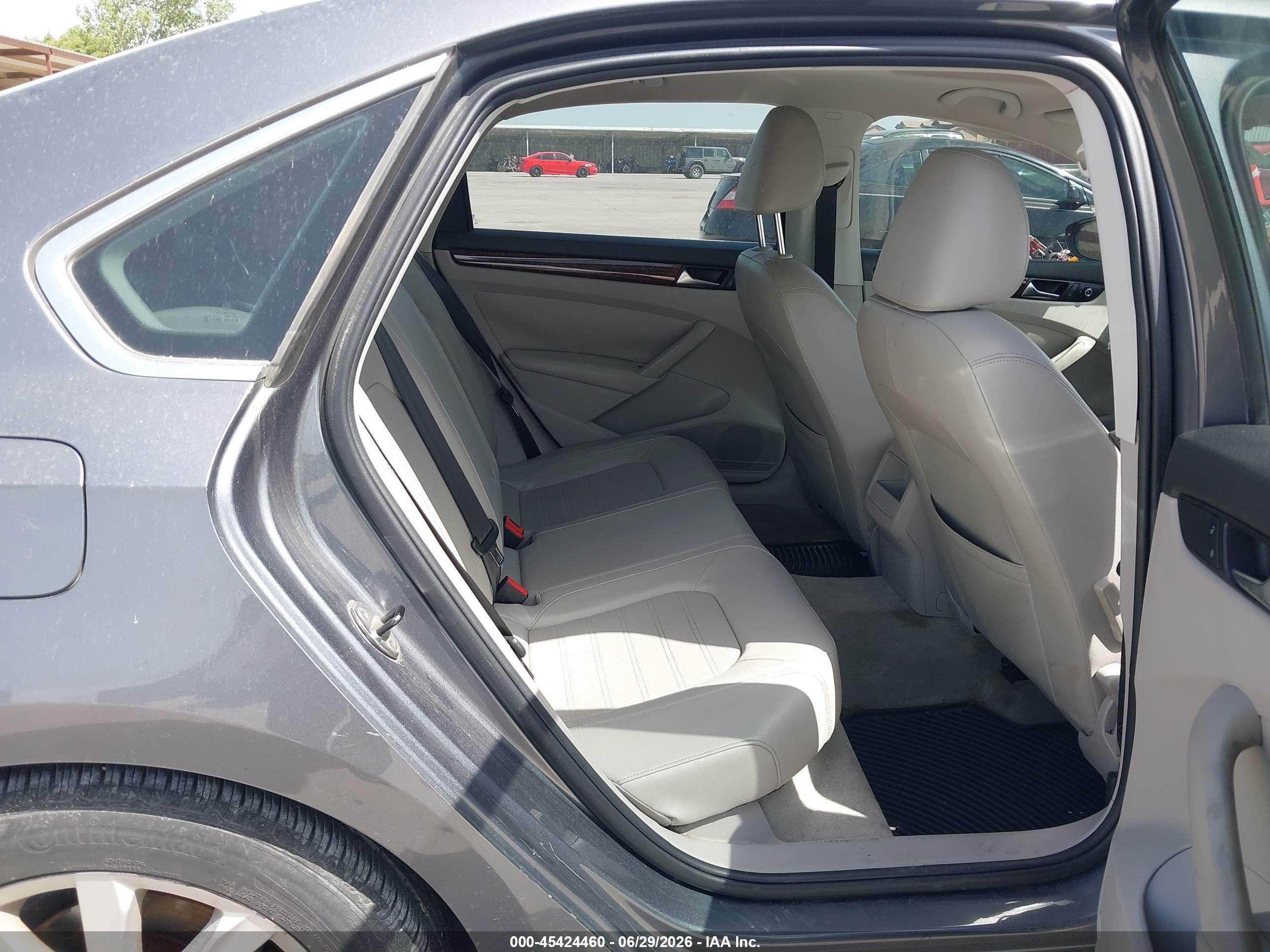 2012 Volkswagen Passat 2.5l Sel Gray vin: 1VWCP7A39CC026784