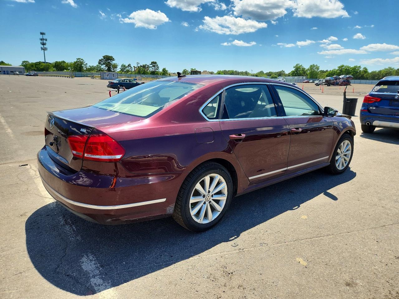 2012 Volkswagen Passat Sel Burgundy vin: 1VWCP7A39CC030253