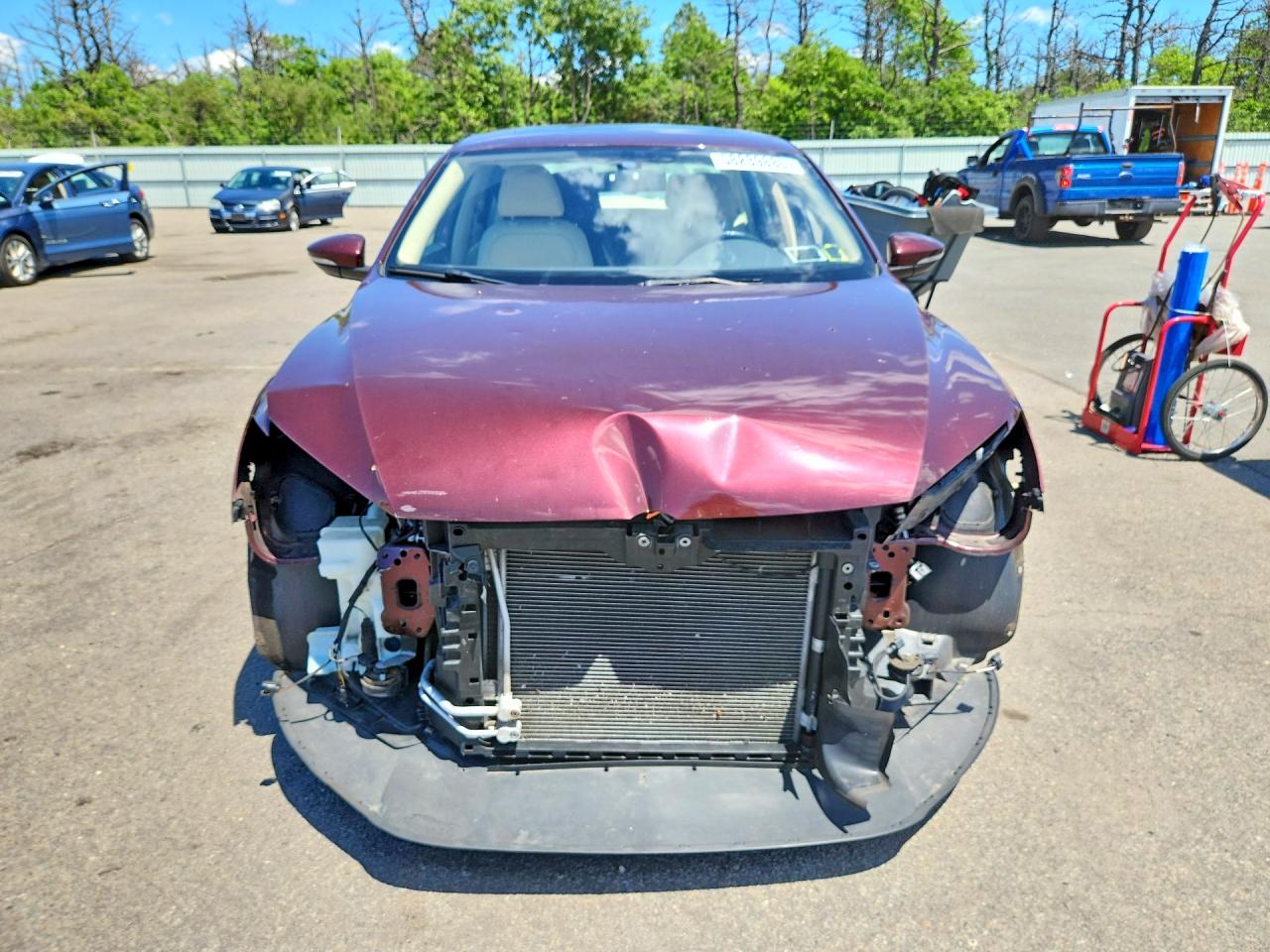 2012 Volkswagen Passat Sel Burgundy vin: 1VWCP7A39CC030253