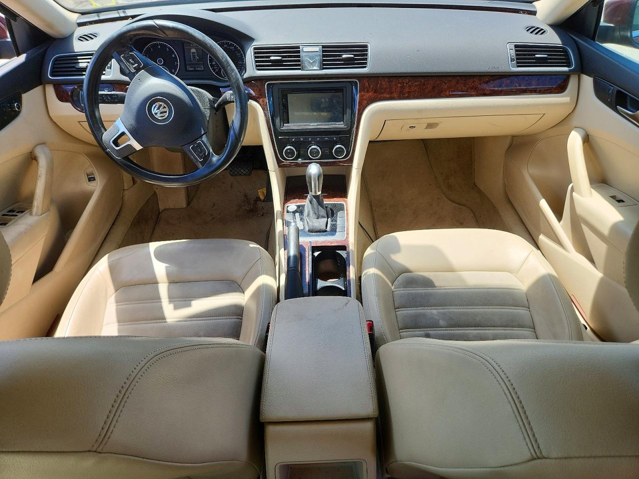 2012 Volkswagen Passat Sel Burgundy vin: 1VWCP7A39CC030253