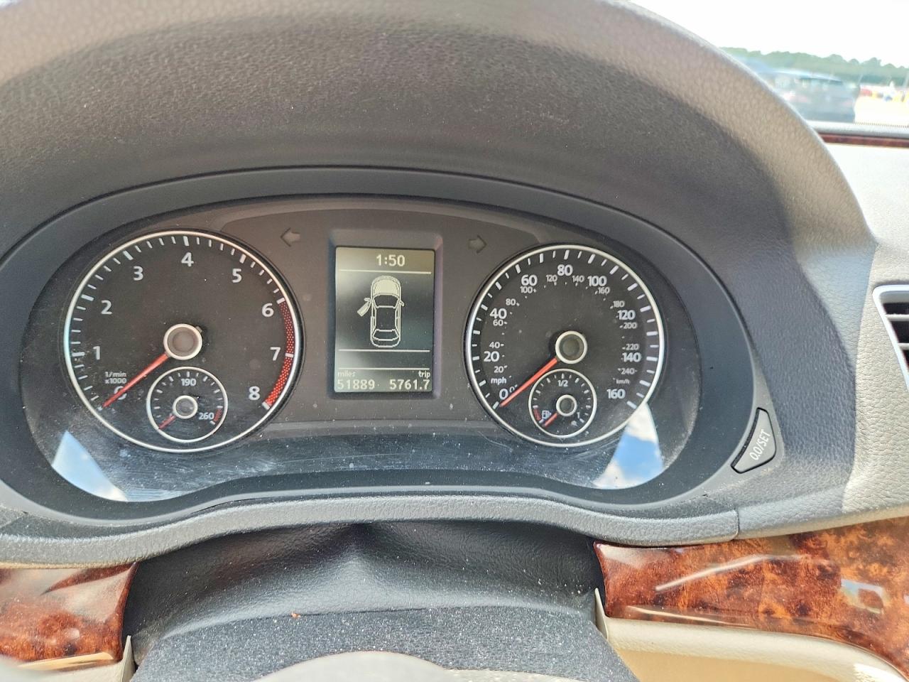 2012 Volkswagen Passat Sel Burgundy vin: 1VWCP7A39CC030253