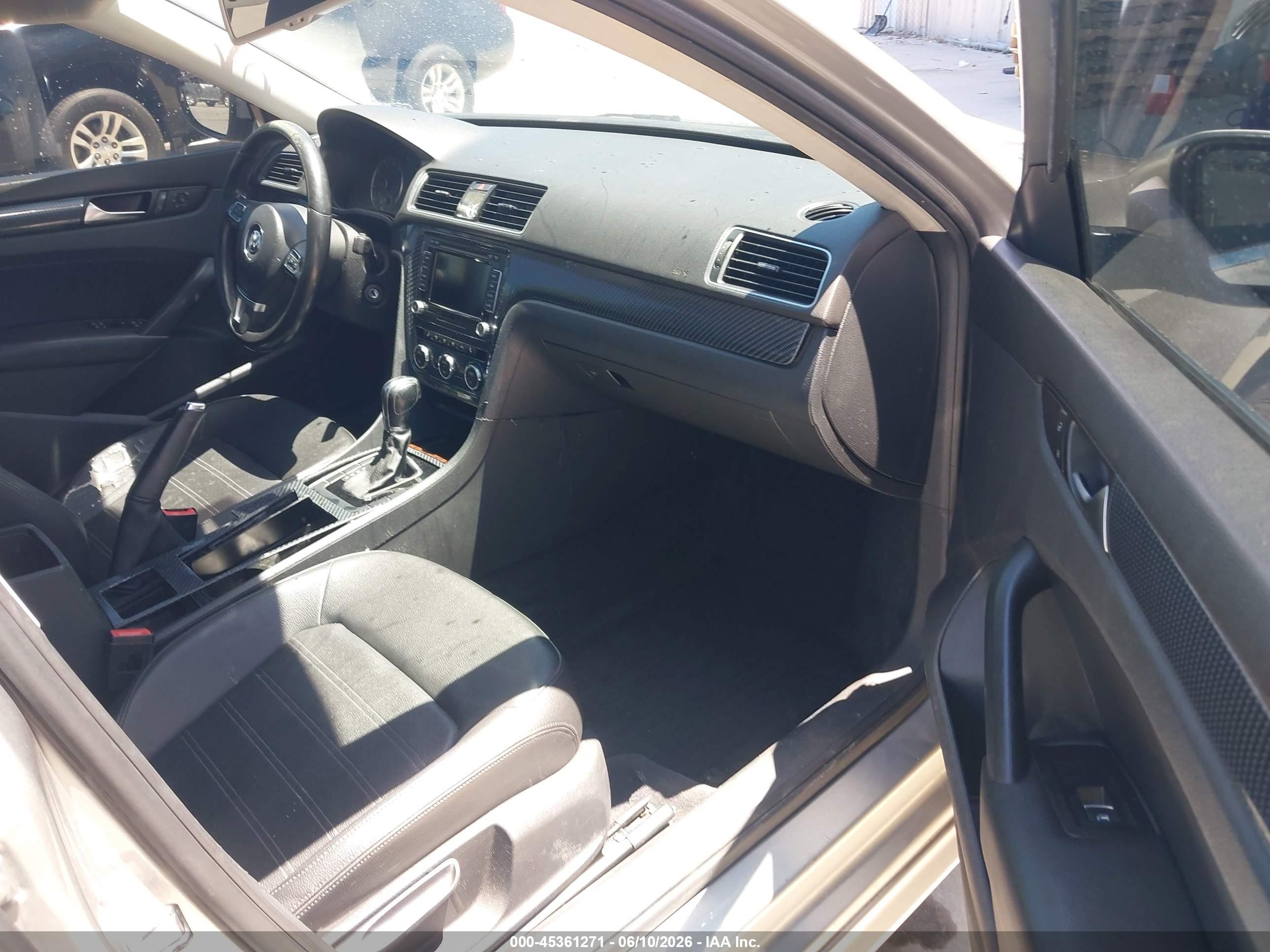 2012 Volkswagen Passat 2.5l Sel Серебряный vin: 1VWCP7A39CC040863