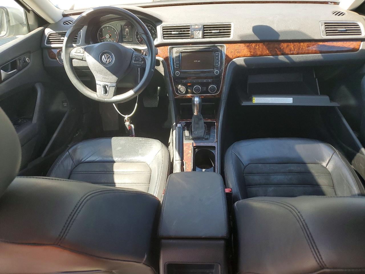 2012 Volkswagen Passat Sel Silver vin: 1VWCP7A39CC081154