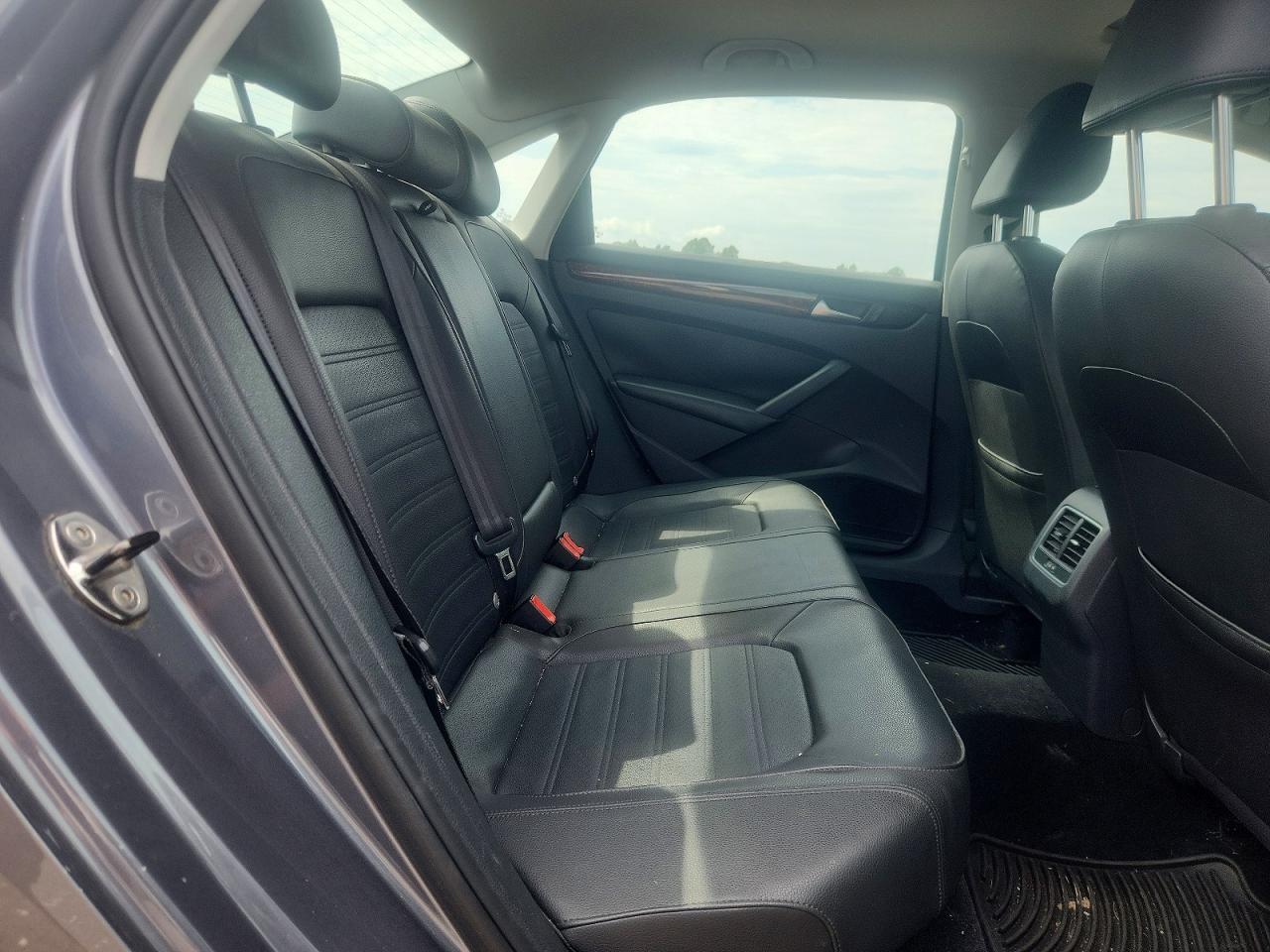 2013 Volkswagen Passat Sel Gray vin: 1VWCP7A39DC064887