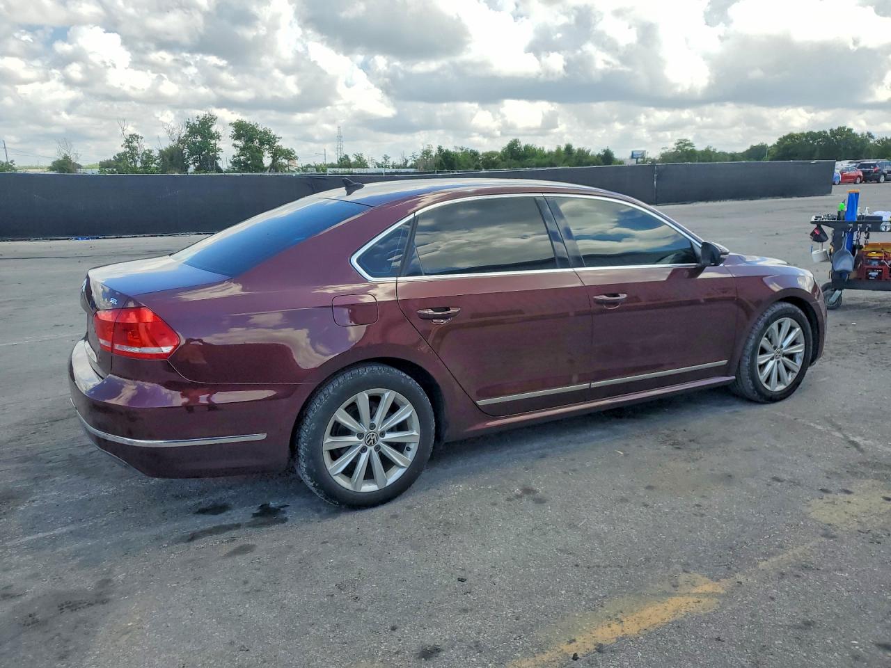 2012 Volkswagen Passat Sel Burgundy vin: 1VWCP7A3XCC065593