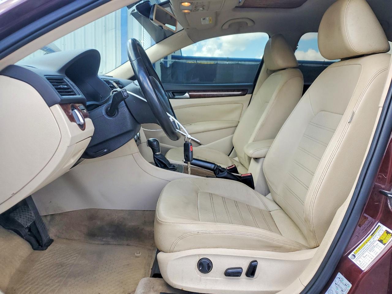 2012 Volkswagen Passat Sel Burgundy vin: 1VWCP7A3XCC065593