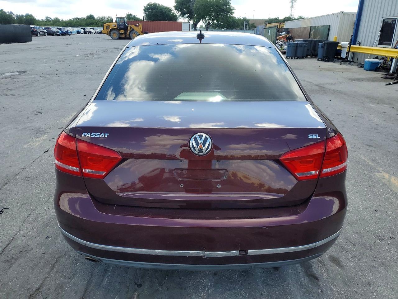 2012 Volkswagen Passat Sel Burgundy vin: 1VWCP7A3XCC065593
