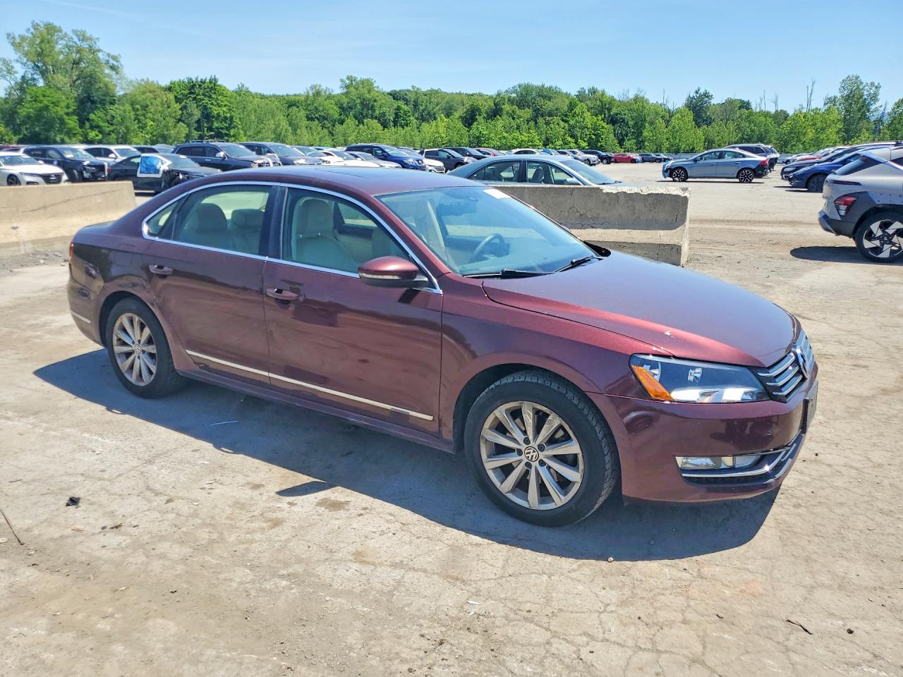 2012 Volkswagen Passat Sel Темно-бордовый vin: 1VWCP7A3XCC077405