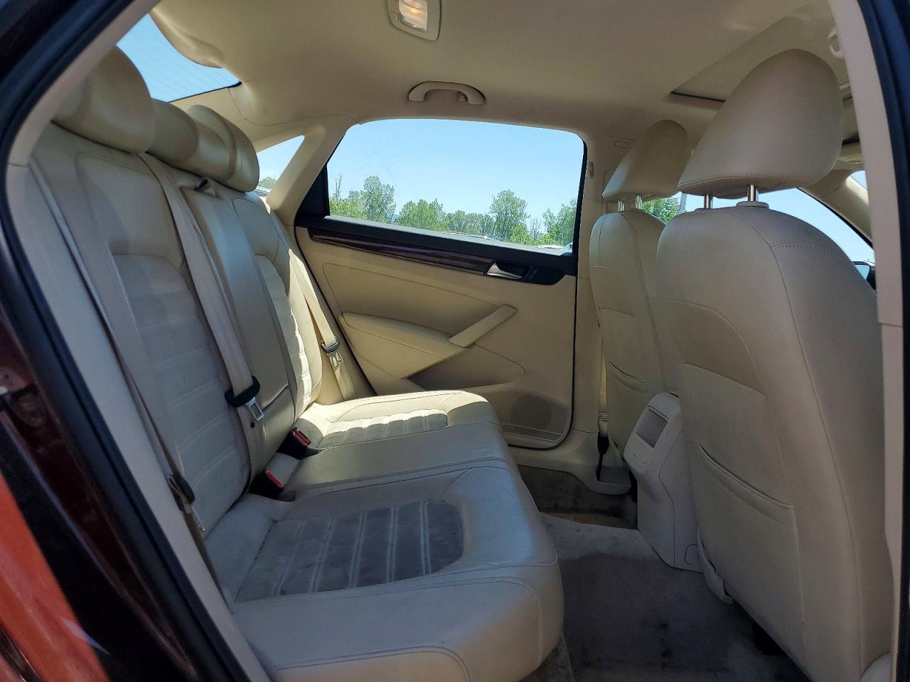2012 Volkswagen Passat Sel Темно-бордовый vin: 1VWCP7A3XCC077405