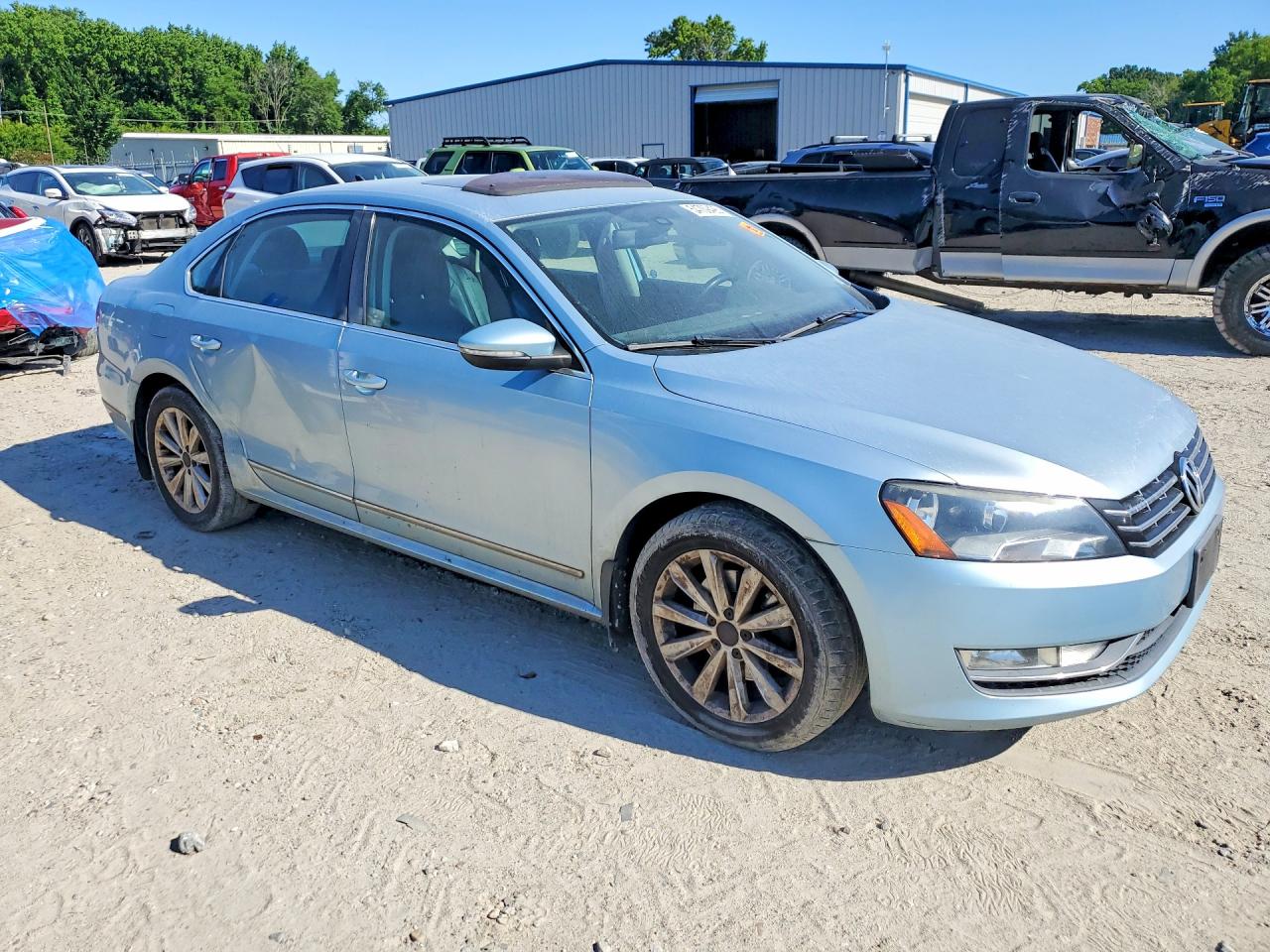 2013 Volkswagen Passat Sel Blue vin: 1VWCP7A3XDC015312
