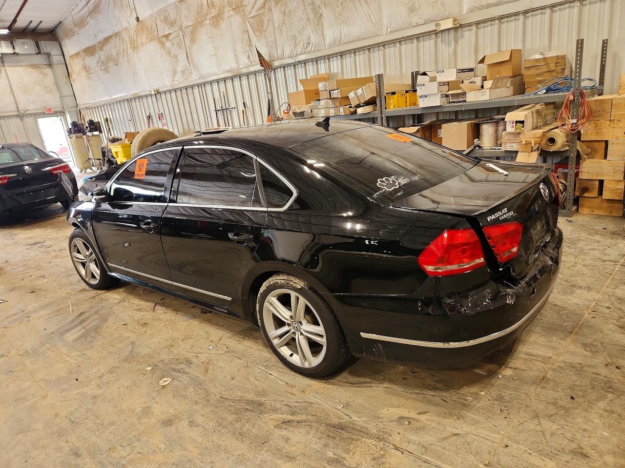 2014 Volkswagen Passat Sel Черный vin: 1VWCS7A30EC001399