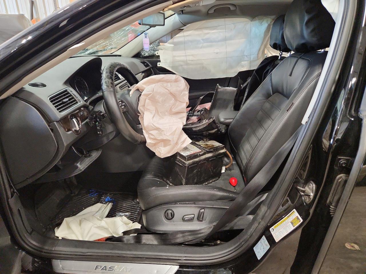 2014 Volkswagen Passat Sel Черный vin: 1VWCS7A30EC001399