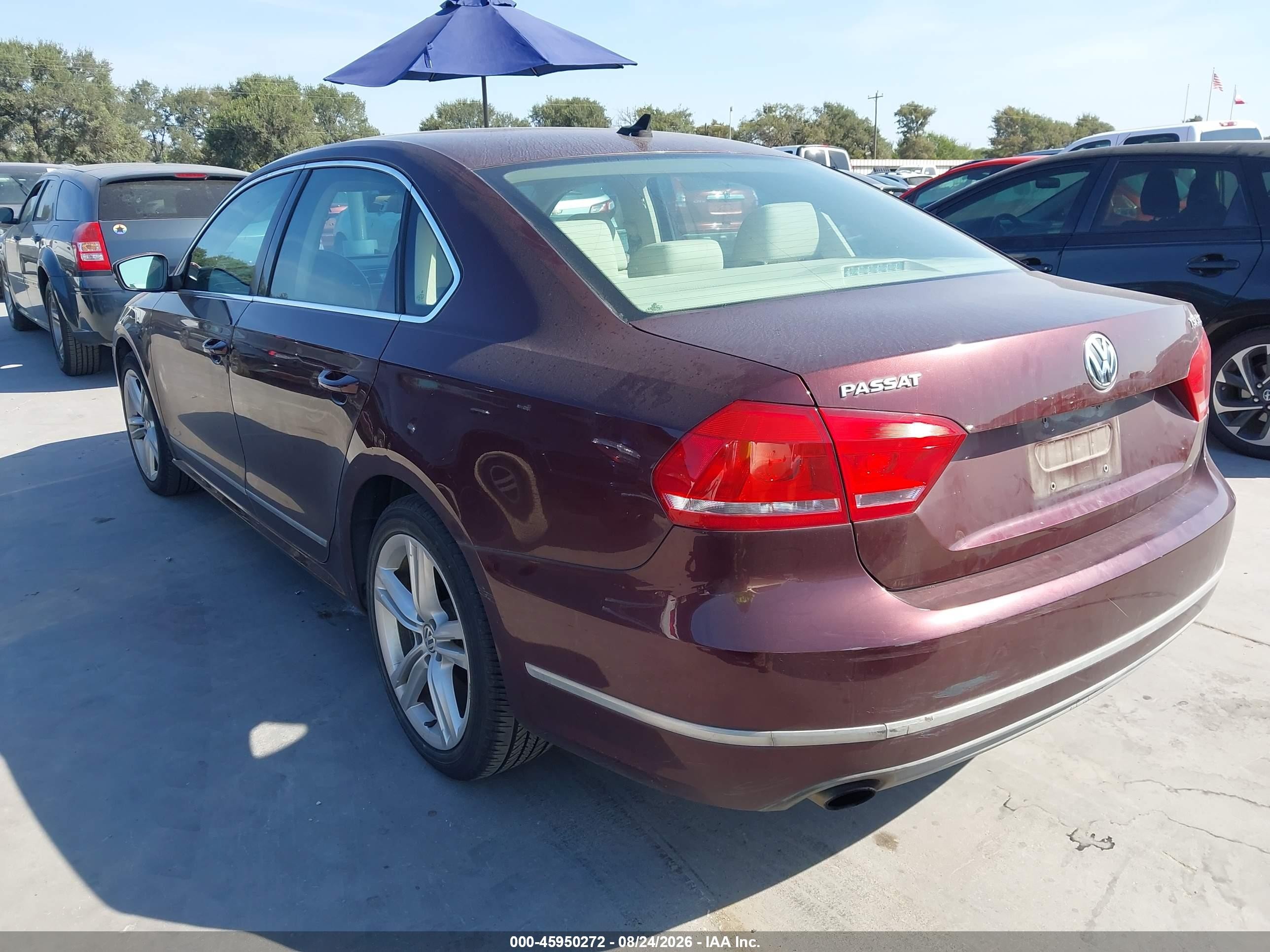 2014 Volkswagen Passat 1.8t Sel Premium Burgundy vin: 1VWCS7A30EC080847