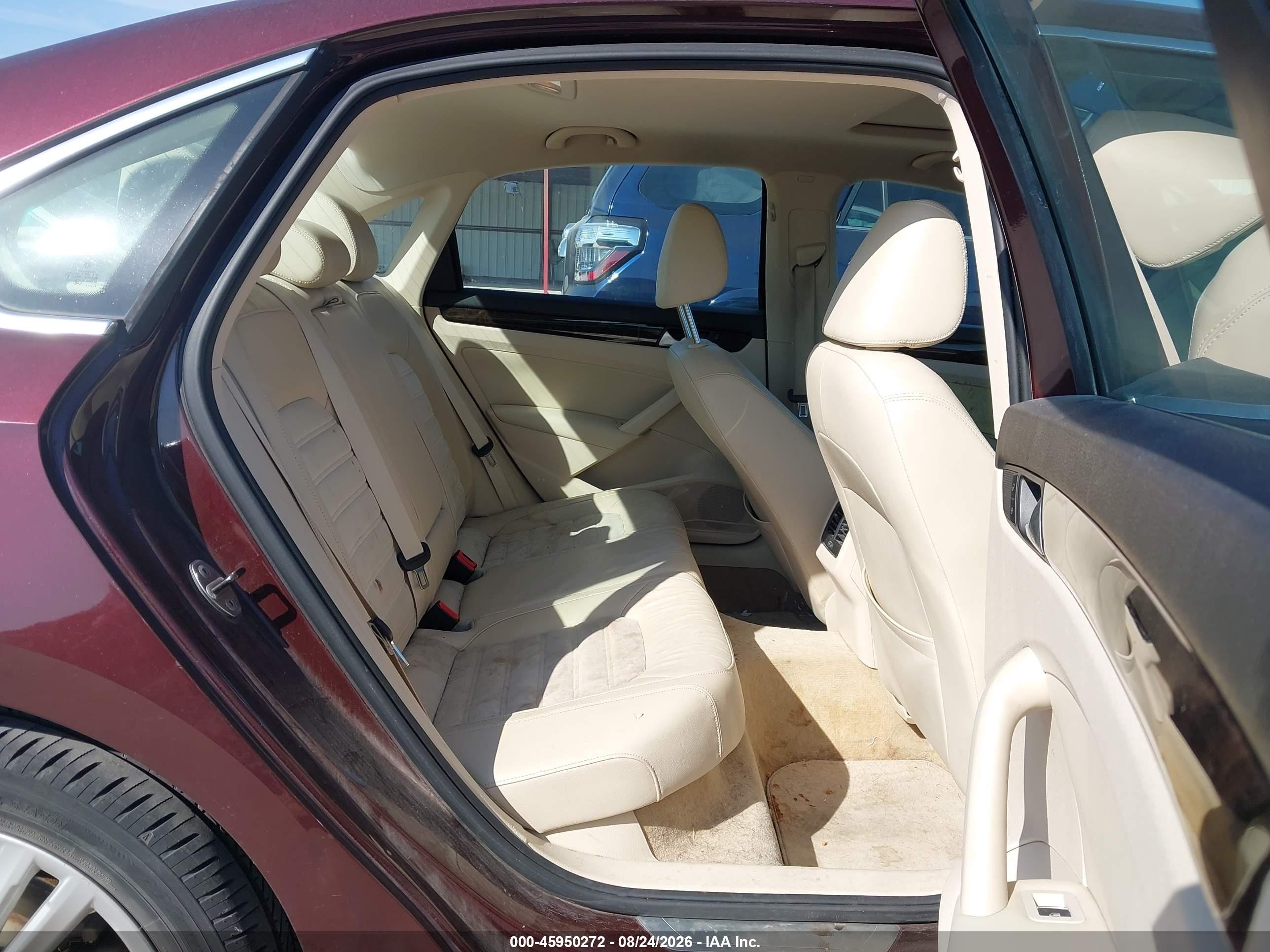 2014 Volkswagen Passat 1.8t Sel Premium Burgundy vin: 1VWCS7A30EC080847