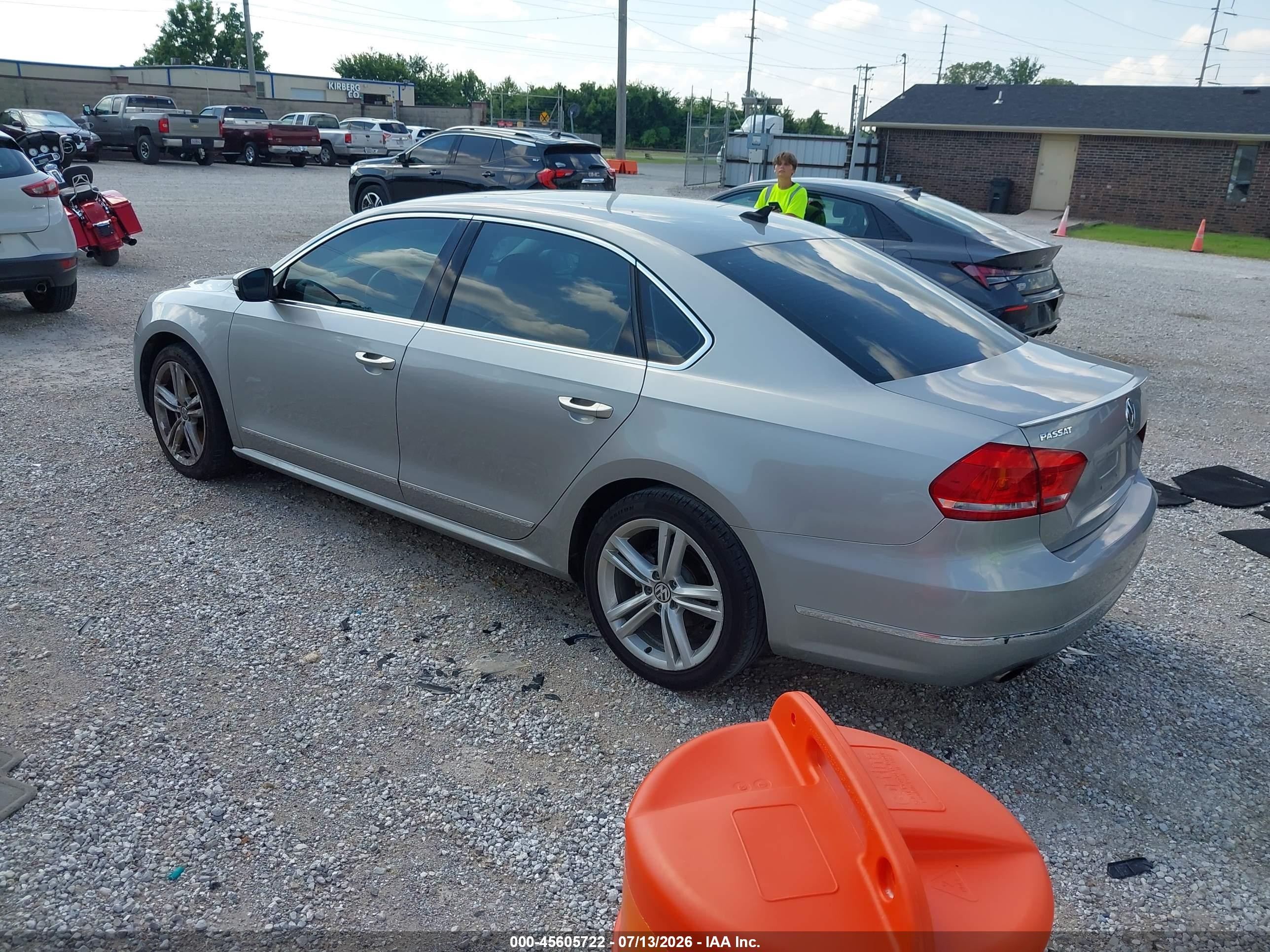 2014 Volkswagen Passat 1.8t Sel Premium Silver vin: 1VWCS7A31EC061546