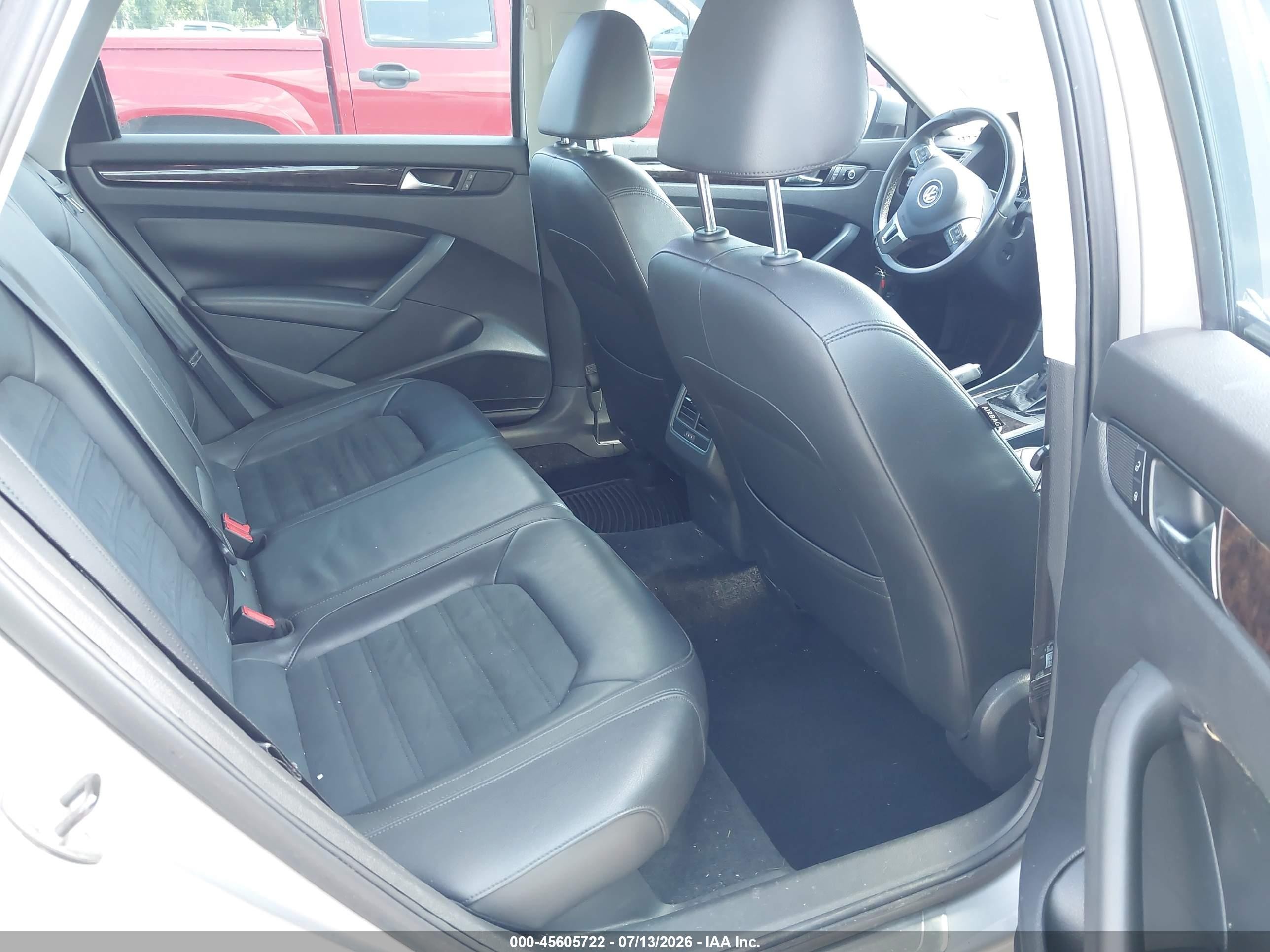 2014 Volkswagen Passat 1.8t Sel Premium Silver vin: 1VWCS7A31EC061546