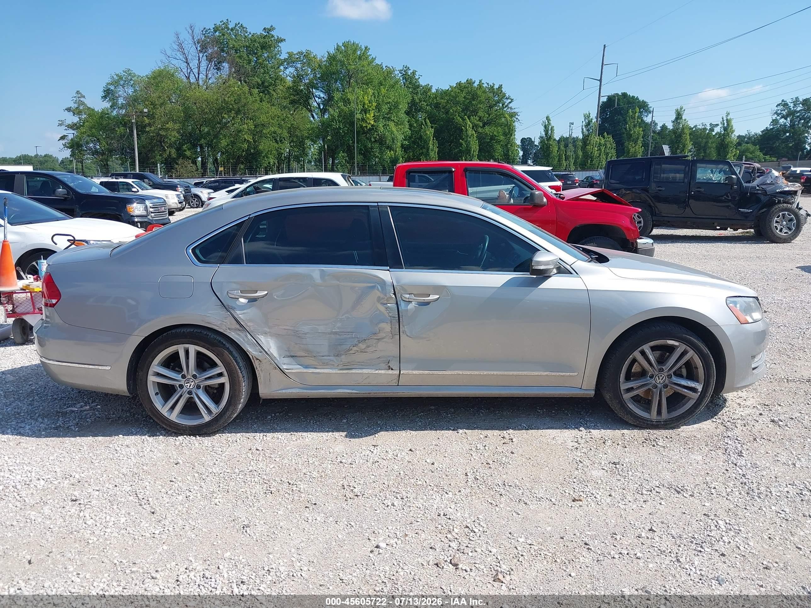 2014 Volkswagen Passat 1.8t Sel Premium Silver vin: 1VWCS7A31EC061546