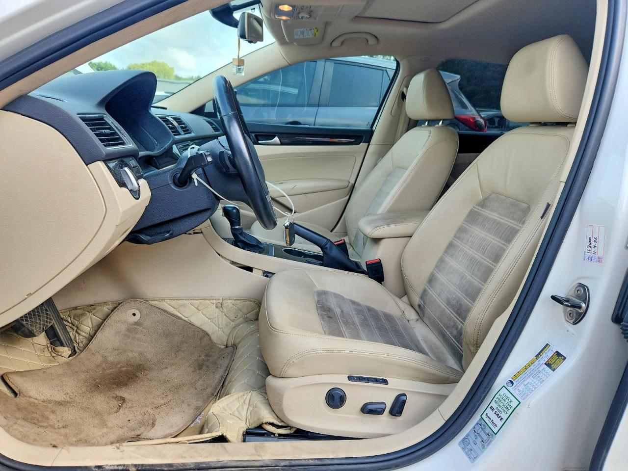 2014 Volkswagen Passat Sel Белый vin: 1VWCS7A31EC082011