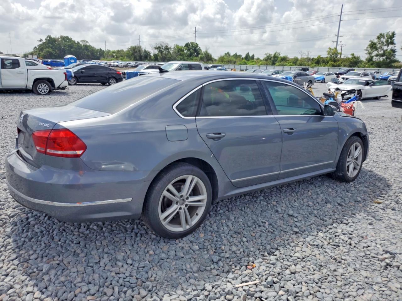 2014 Volkswagen Passat Sel Серый vin: 1VWCS7A33EC072421