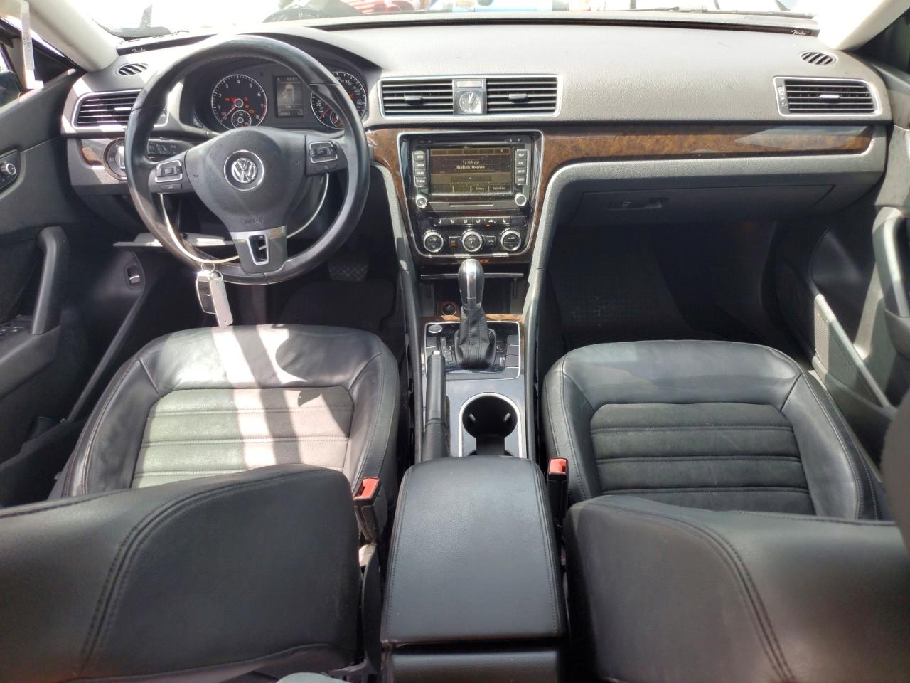 2014 Volkswagen Passat Sel Серый vin: 1VWCS7A33EC072421