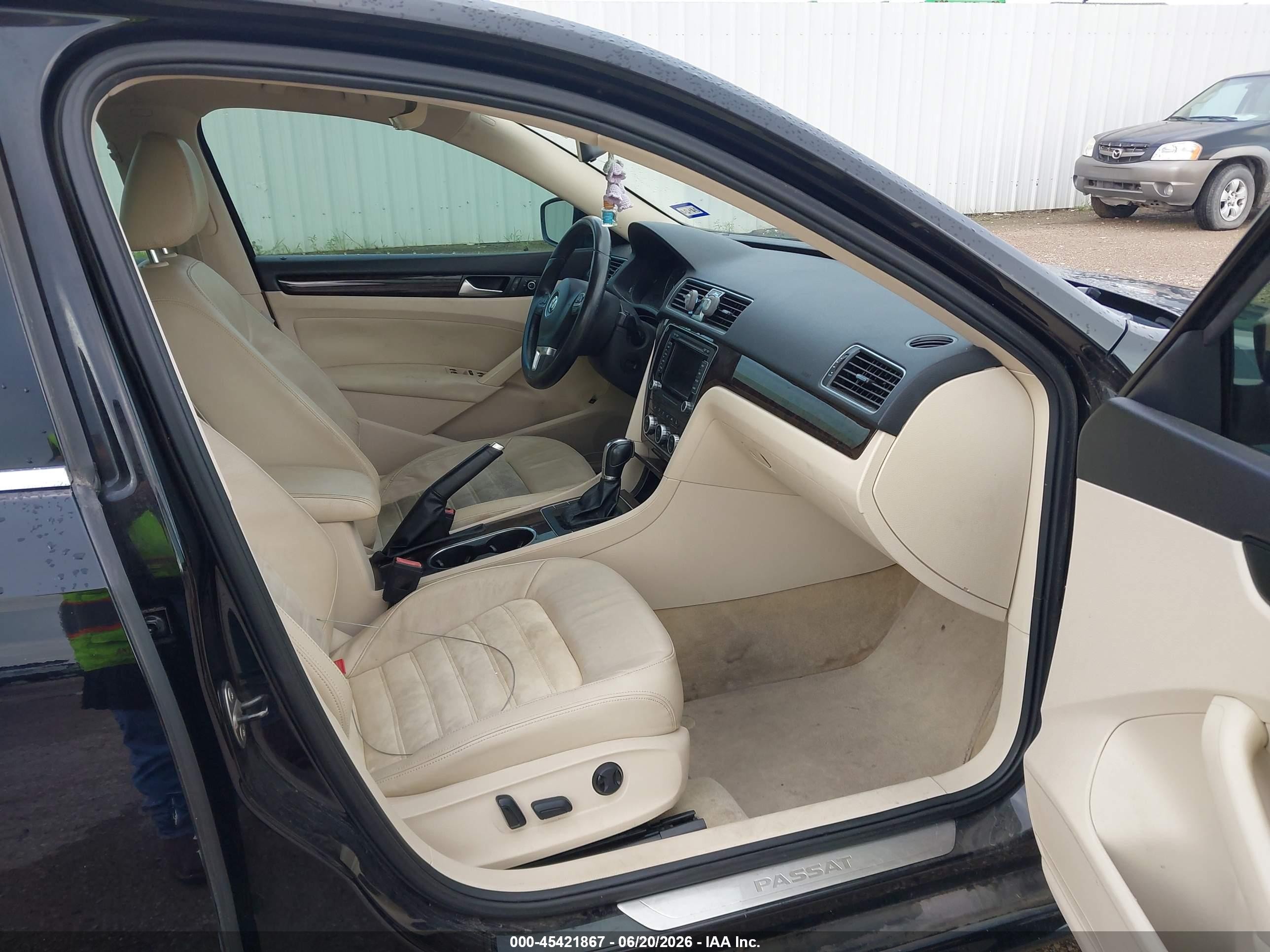 2014 Volkswagen Passat 1.8t Sel Premium Black vin: 1VWCS7A34EC001194