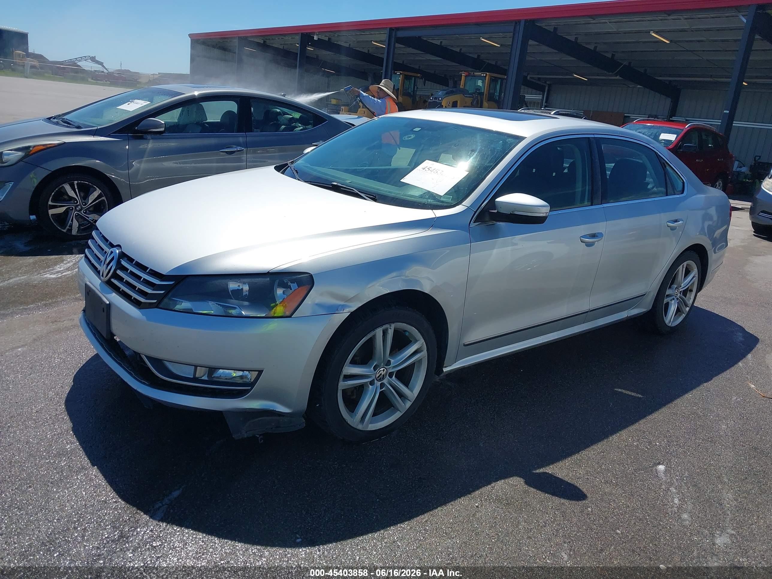 2014 Volkswagen Passat 1.8t Sel Premium Silver vin: 1VWCS7A34EC077448