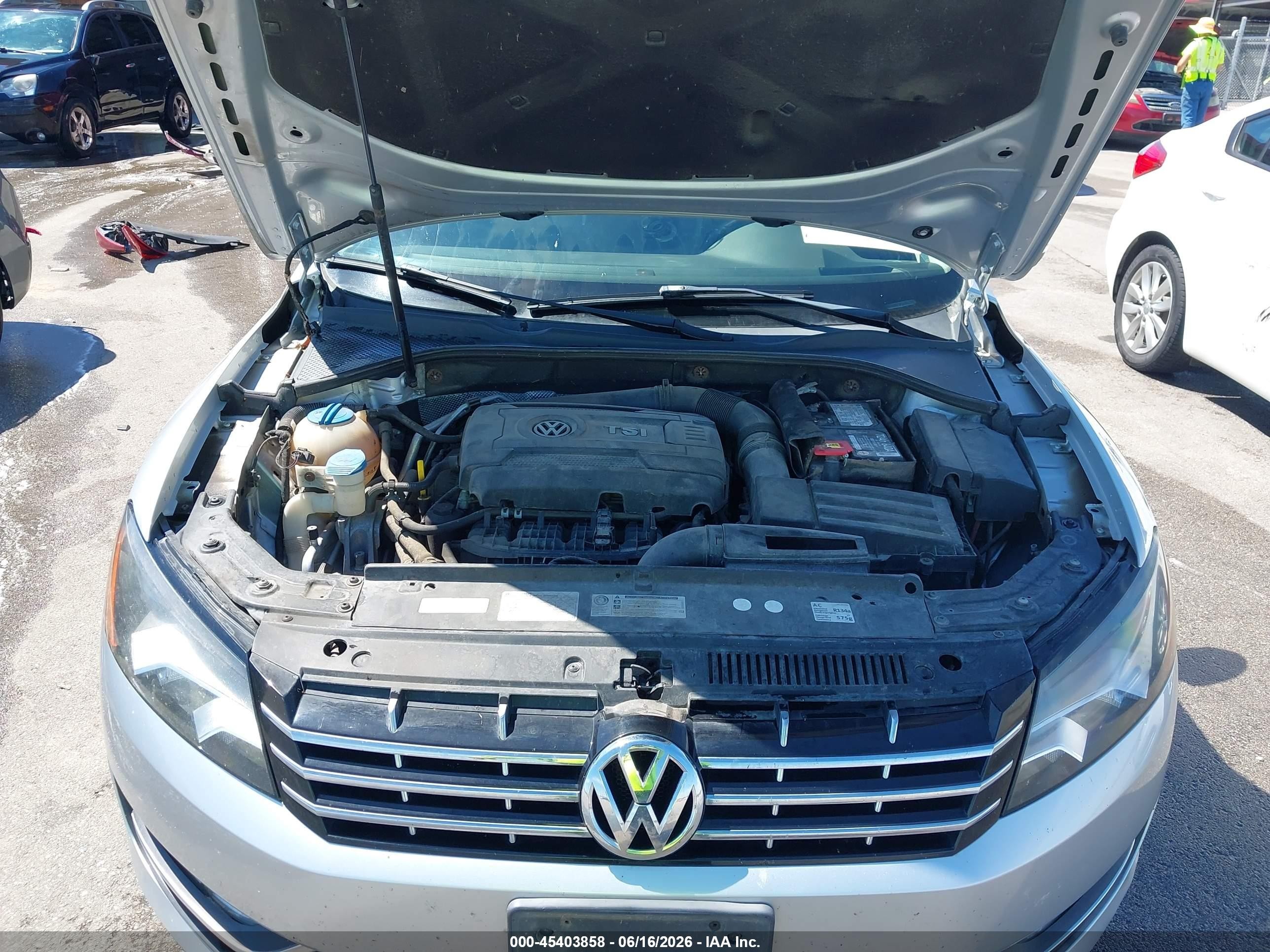2014 Volkswagen Passat 1.8t Sel Premium Silver vin: 1VWCS7A34EC077448