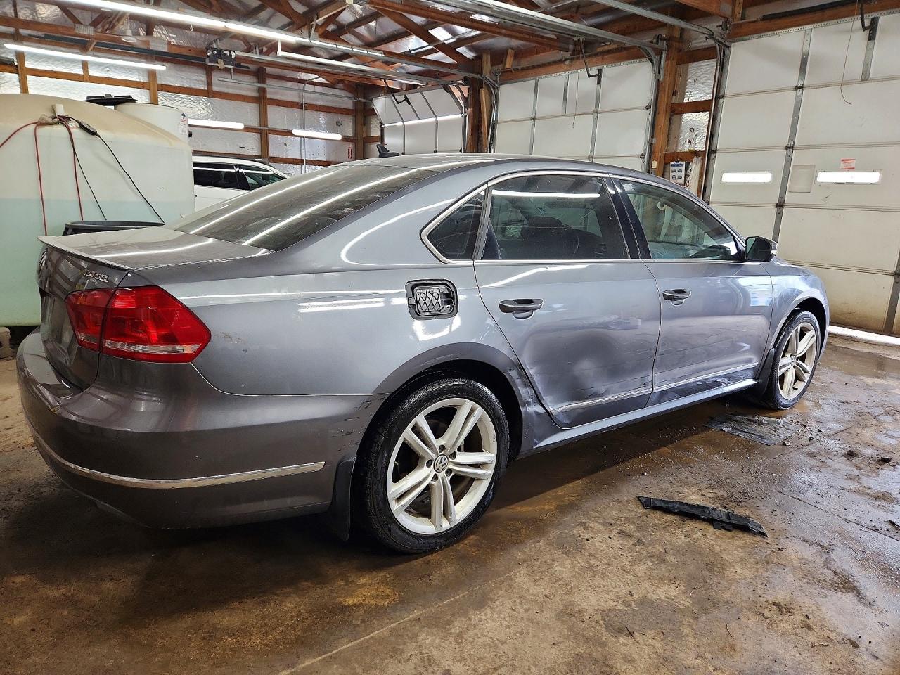 2014 Volkswagen Passat Sel Серый vin: 1VWCS7A34EC090765