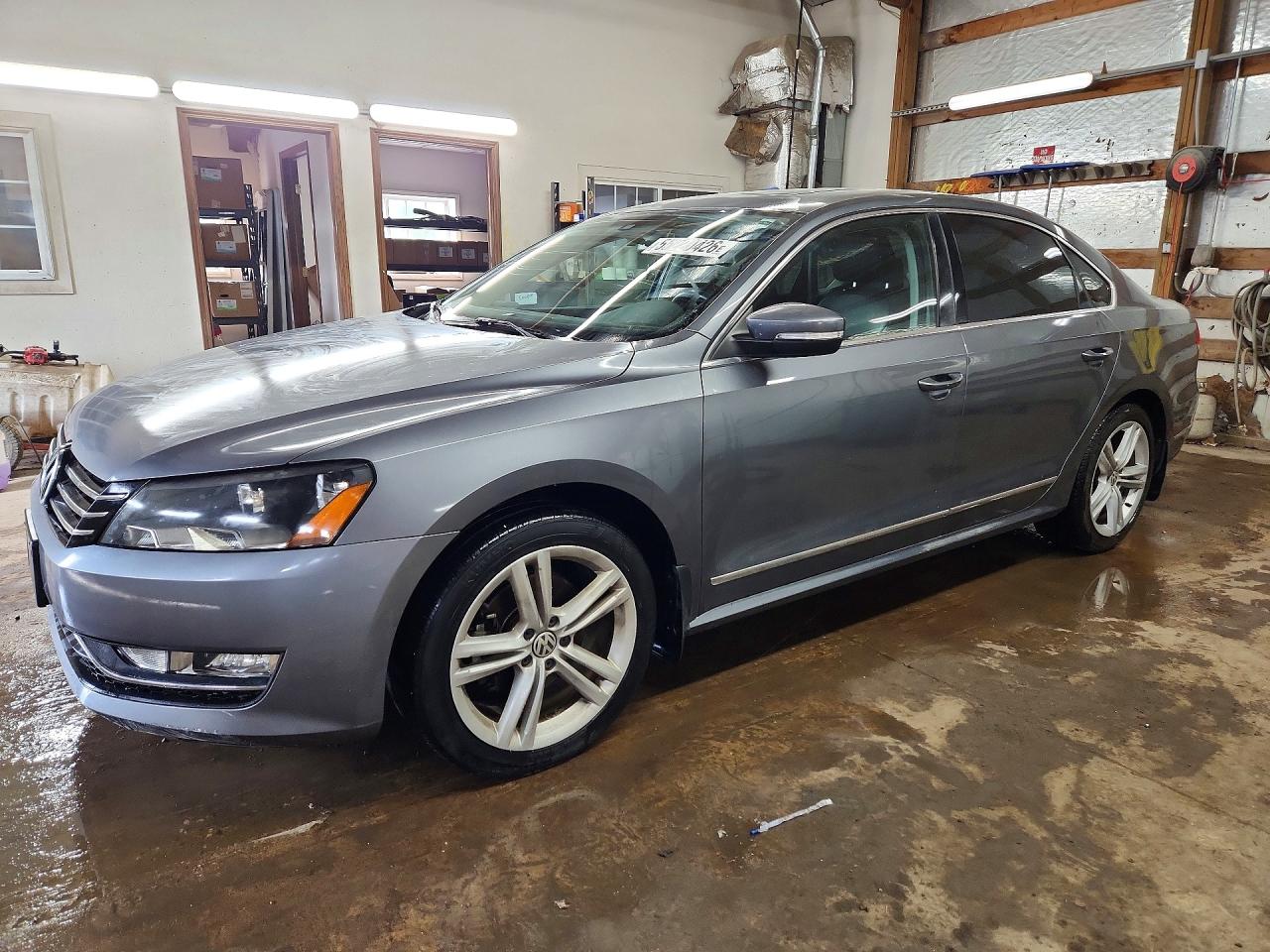1VWCS7A34EC090765