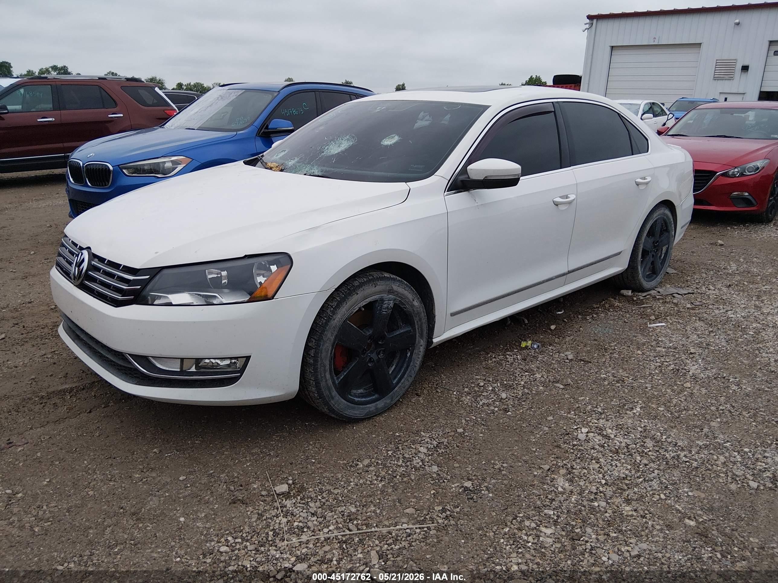 2015 Volkswagen Passat 1.8t Sel Premium White vin: 1VWCS7A34FC047917