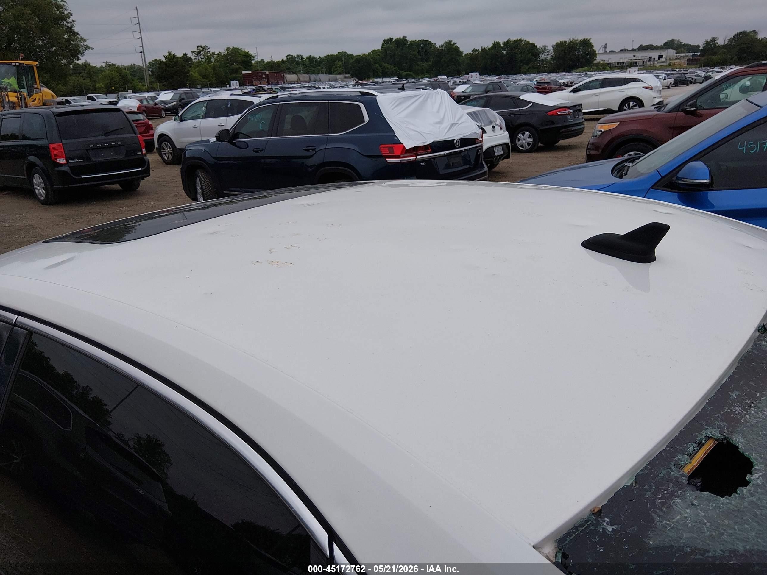 2015 Volkswagen Passat 1.8t Sel Premium White vin: 1VWCS7A34FC047917