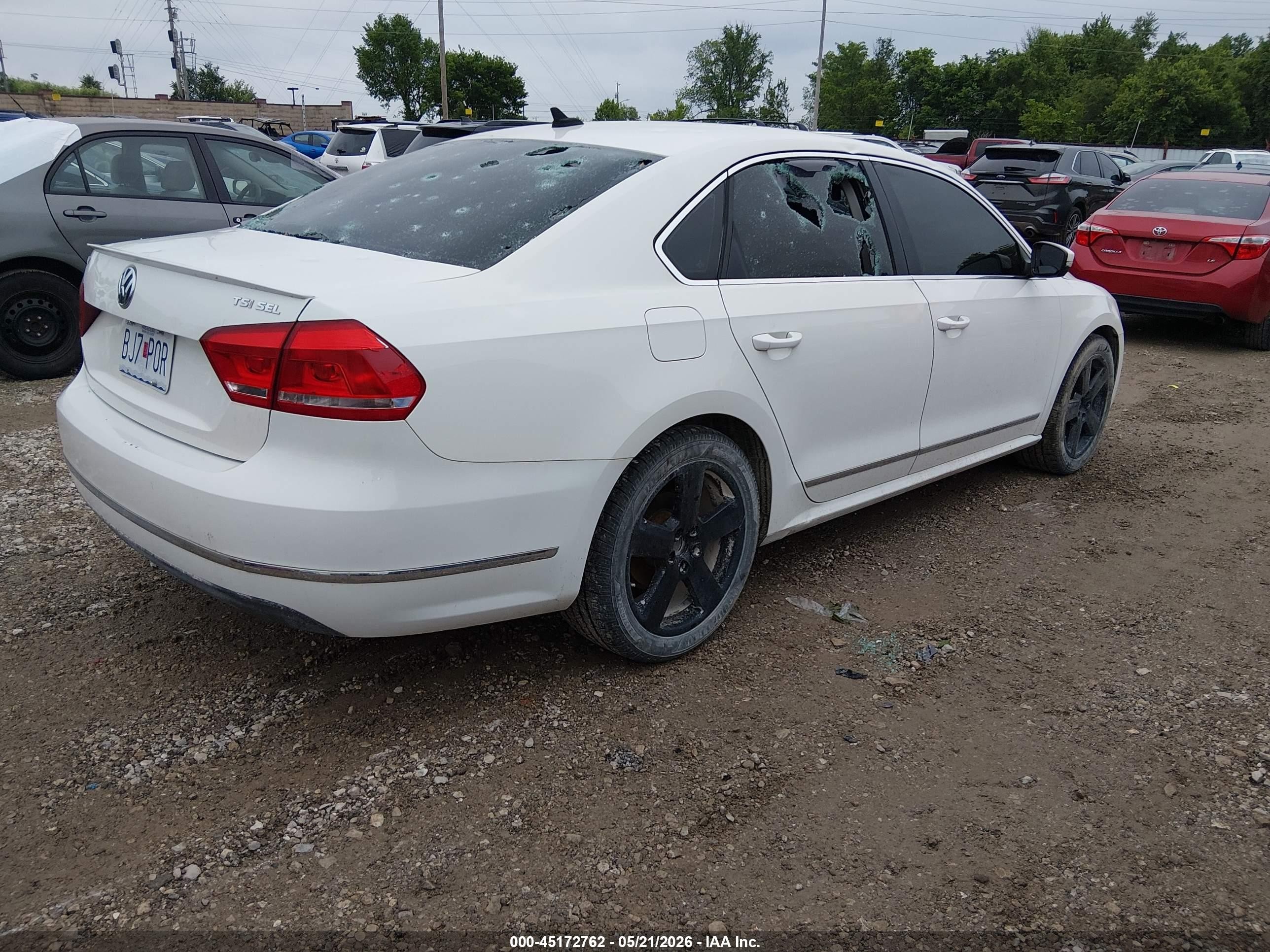 2015 Volkswagen Passat 1.8t Sel Premium White vin: 1VWCS7A34FC047917