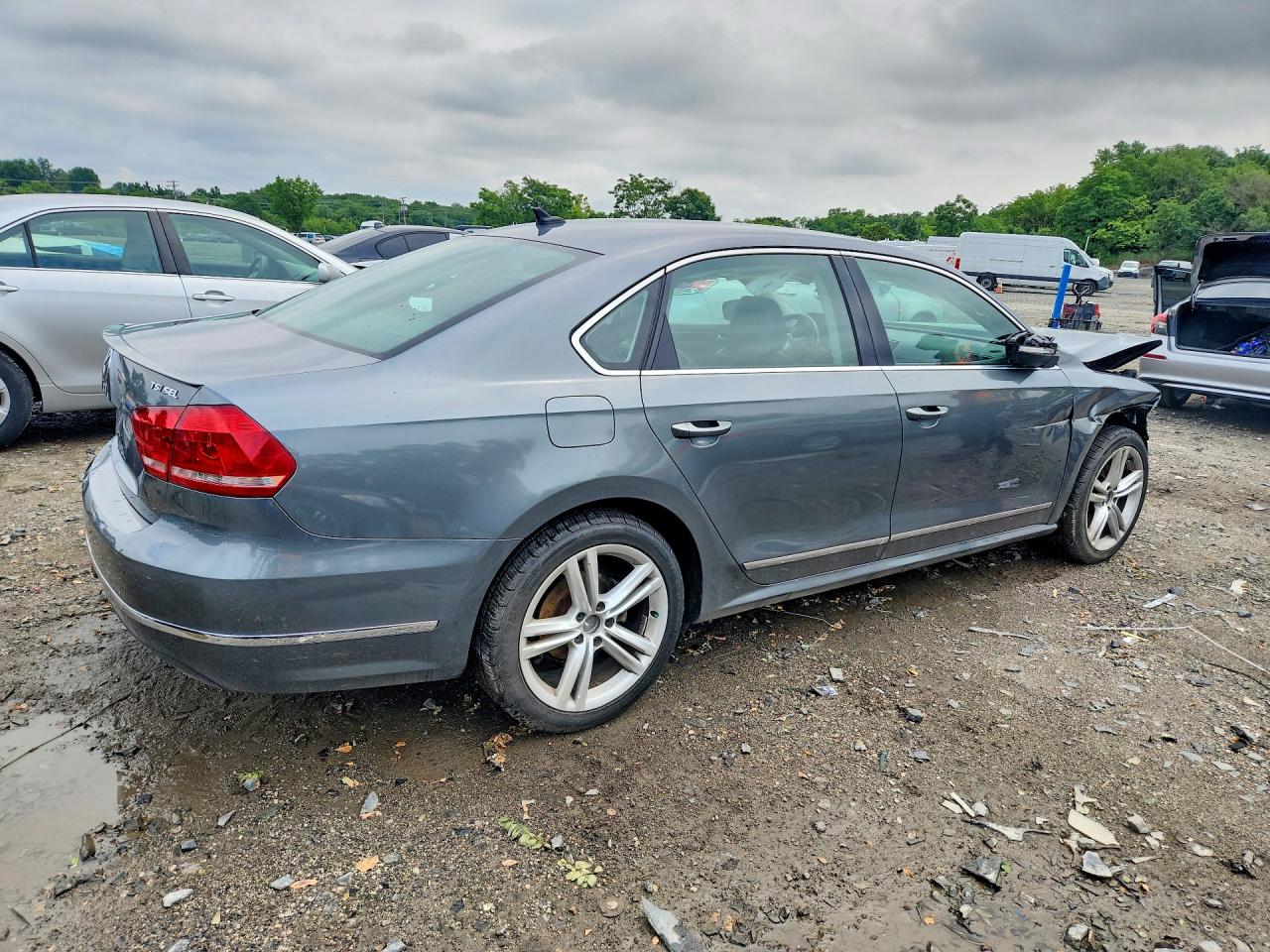 2015 Volkswagen Passat Sel Gray vin: 1VWCS7A34FC116671
