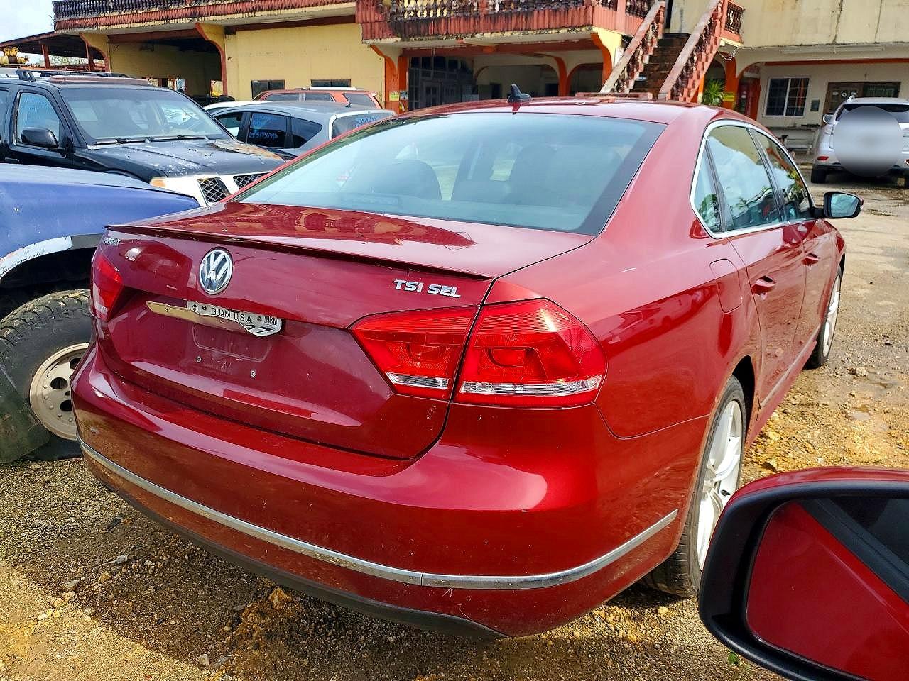 2015 Volkswagen Passat Sel Maroon vin: 1VWCS7A38FC106290