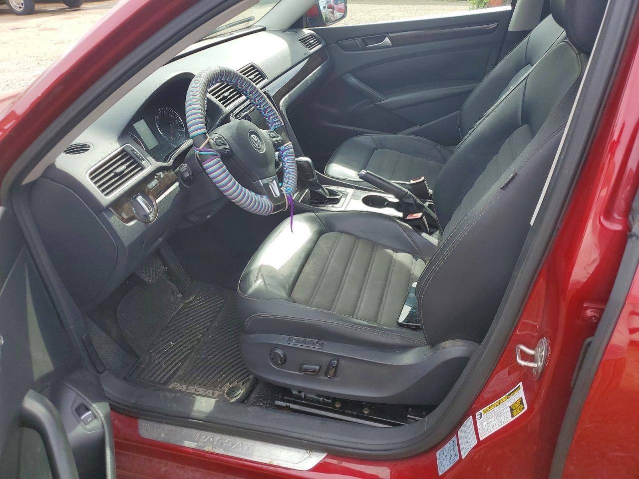 2015 Volkswagen Passat Sel Maroon vin: 1VWCS7A38FC106290