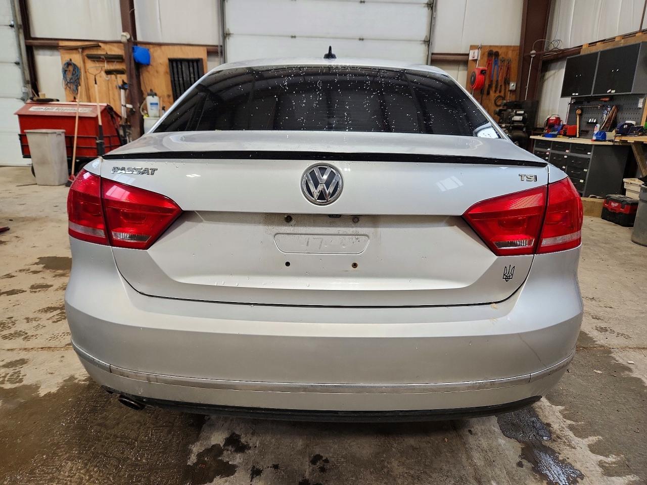 2014 Volkswagen Passat Sel Silver vin: 1VWCS7A39EC104756