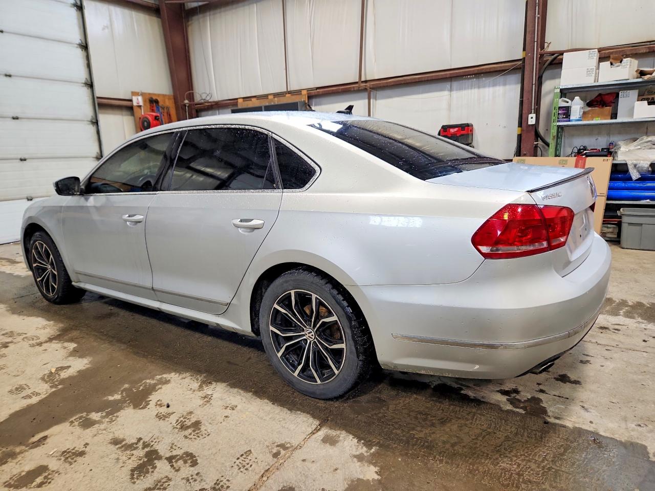 2014 Volkswagen Passat Sel Silver vin: 1VWCS7A39EC104756