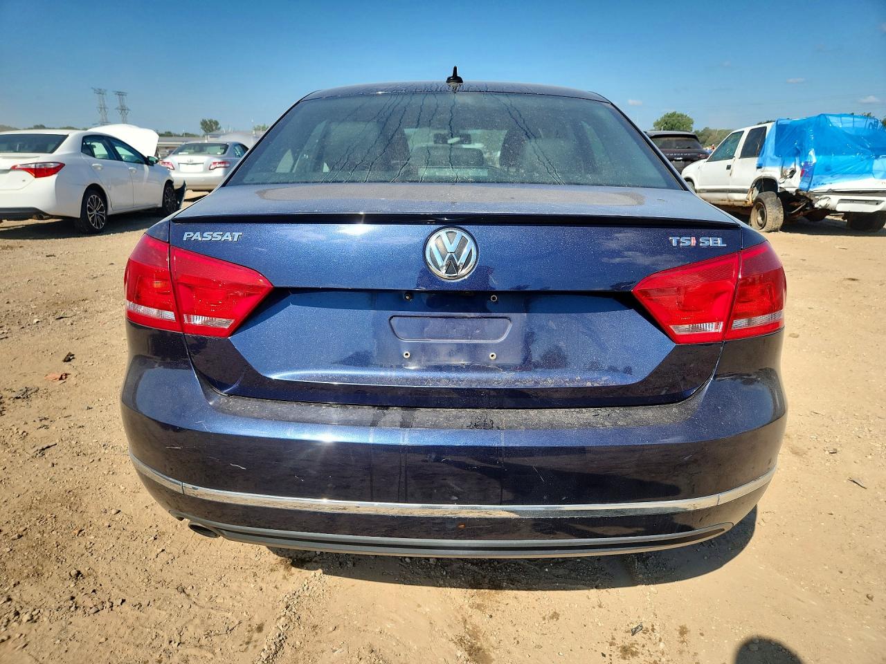 2015 Volkswagen Passat Sel Blue vin: 1VWCS7A3XFC052474
