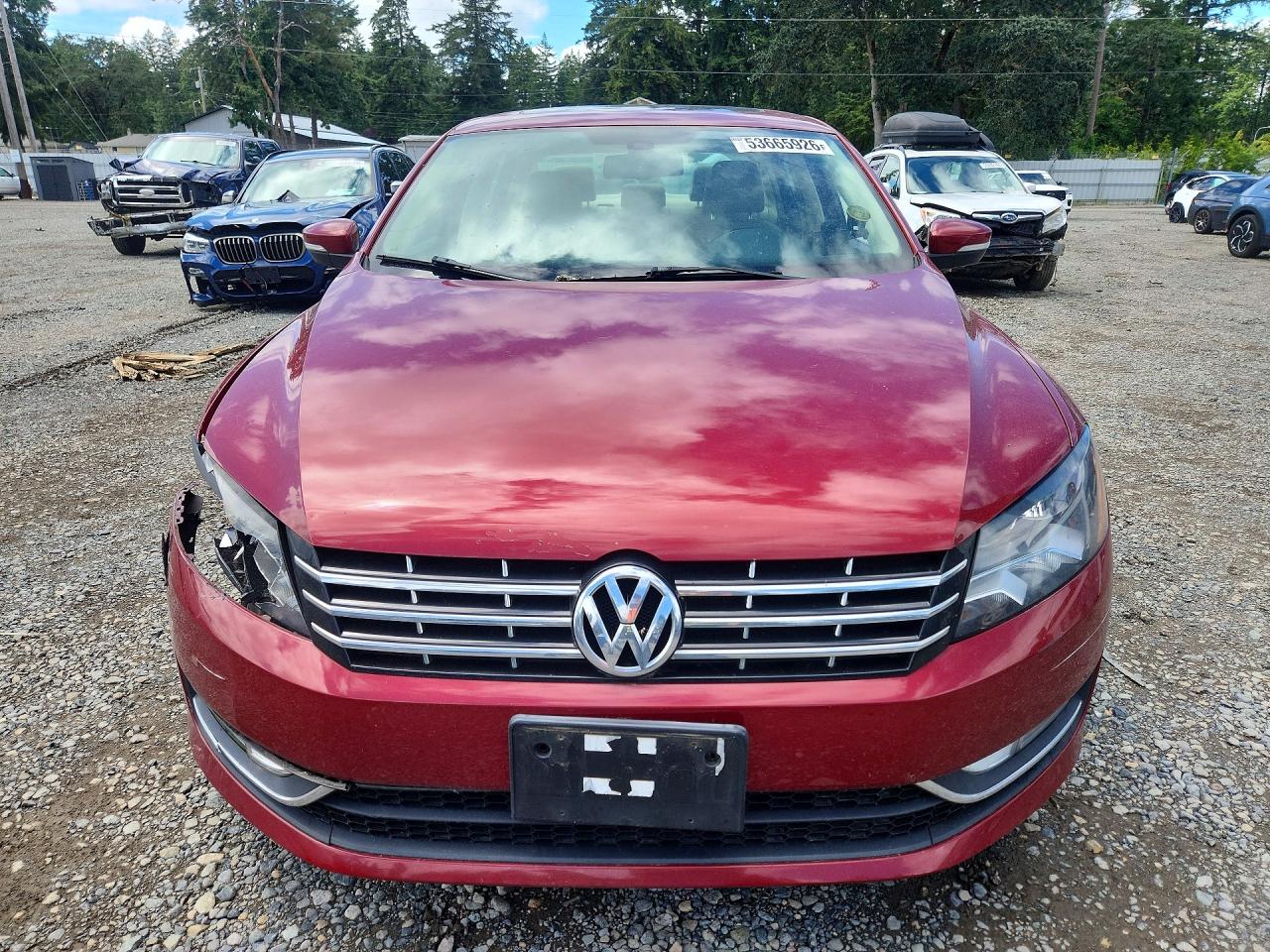 2015 Volkswagen Passat Sel Red vin: 1VWCS7A3XFC116142
