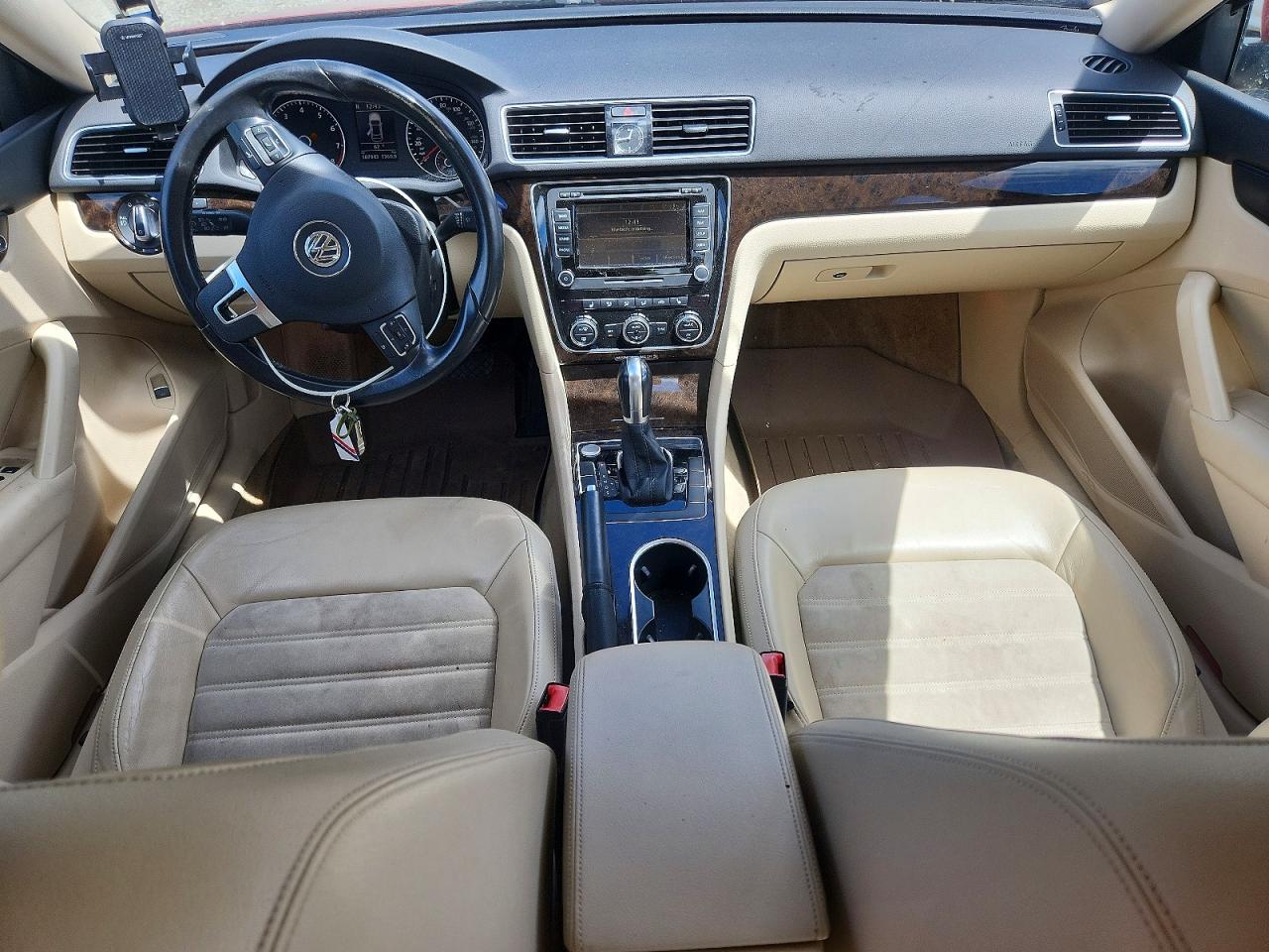 2015 Volkswagen Passat Sel Red vin: 1VWCS7A3XFC116142