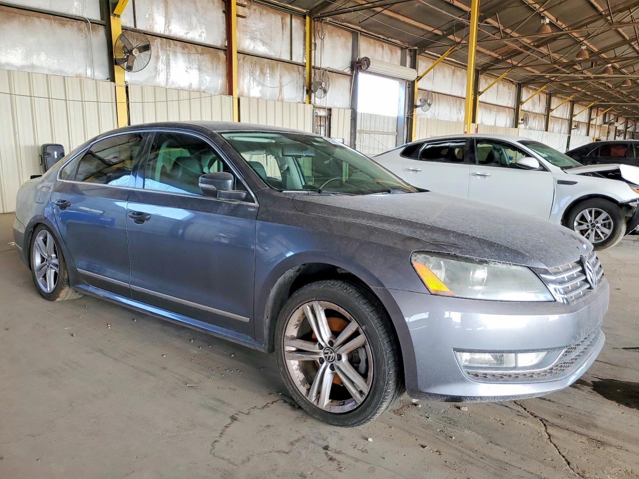 2014 Volkswagen Passat Sel Gray vin: 1VWCT7A30EC019771