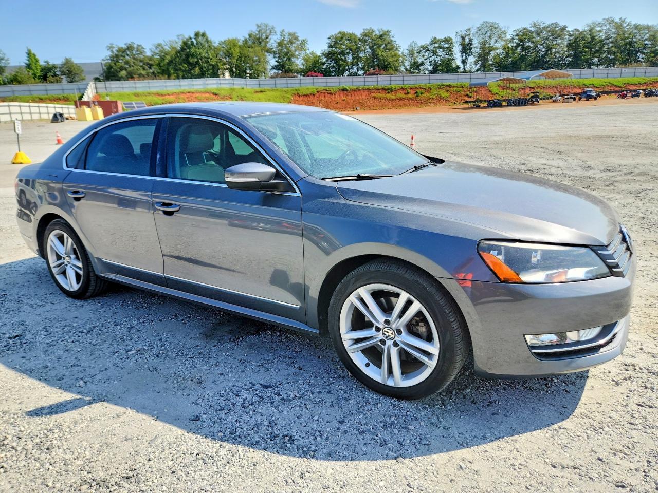 2014 Volkswagen Passat Sel Gray vin: 1VWCT7A31EC068283