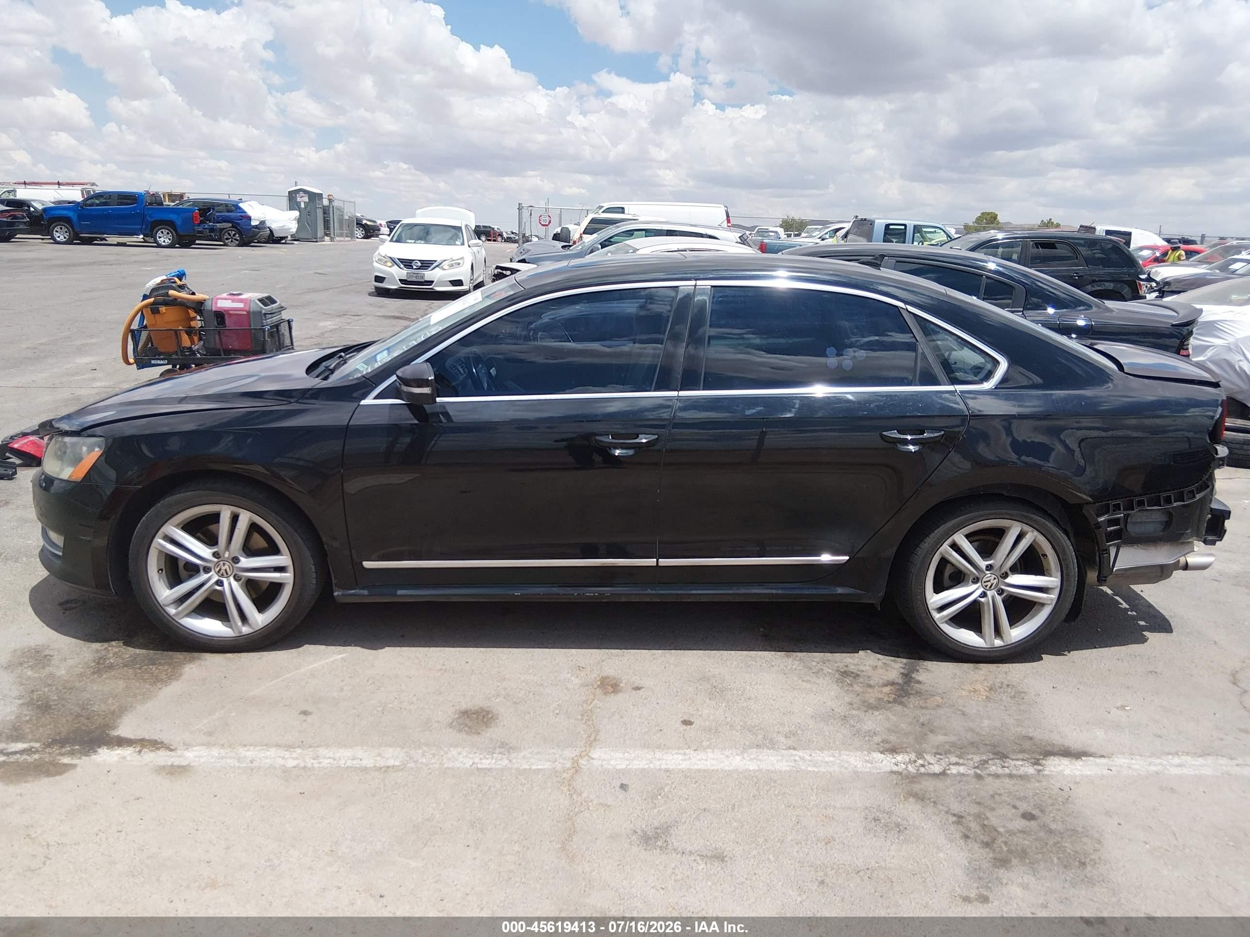 2015 Volkswagen Passat 1.8t Sel Premium Black vin: 1VWCT7A32FC098118