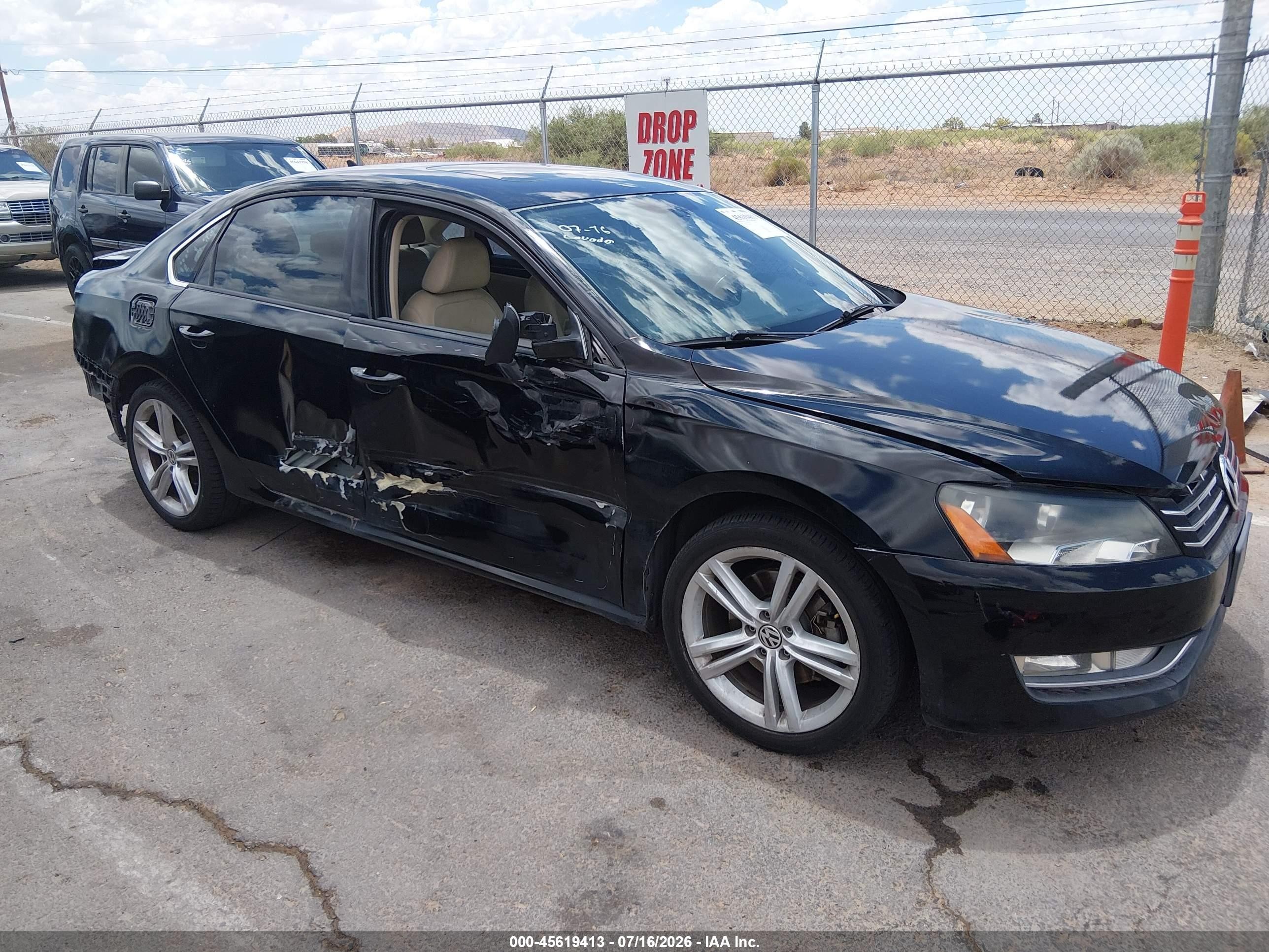 2015 Volkswagen Passat 1.8t Sel Premium Black vin: 1VWCT7A32FC098118