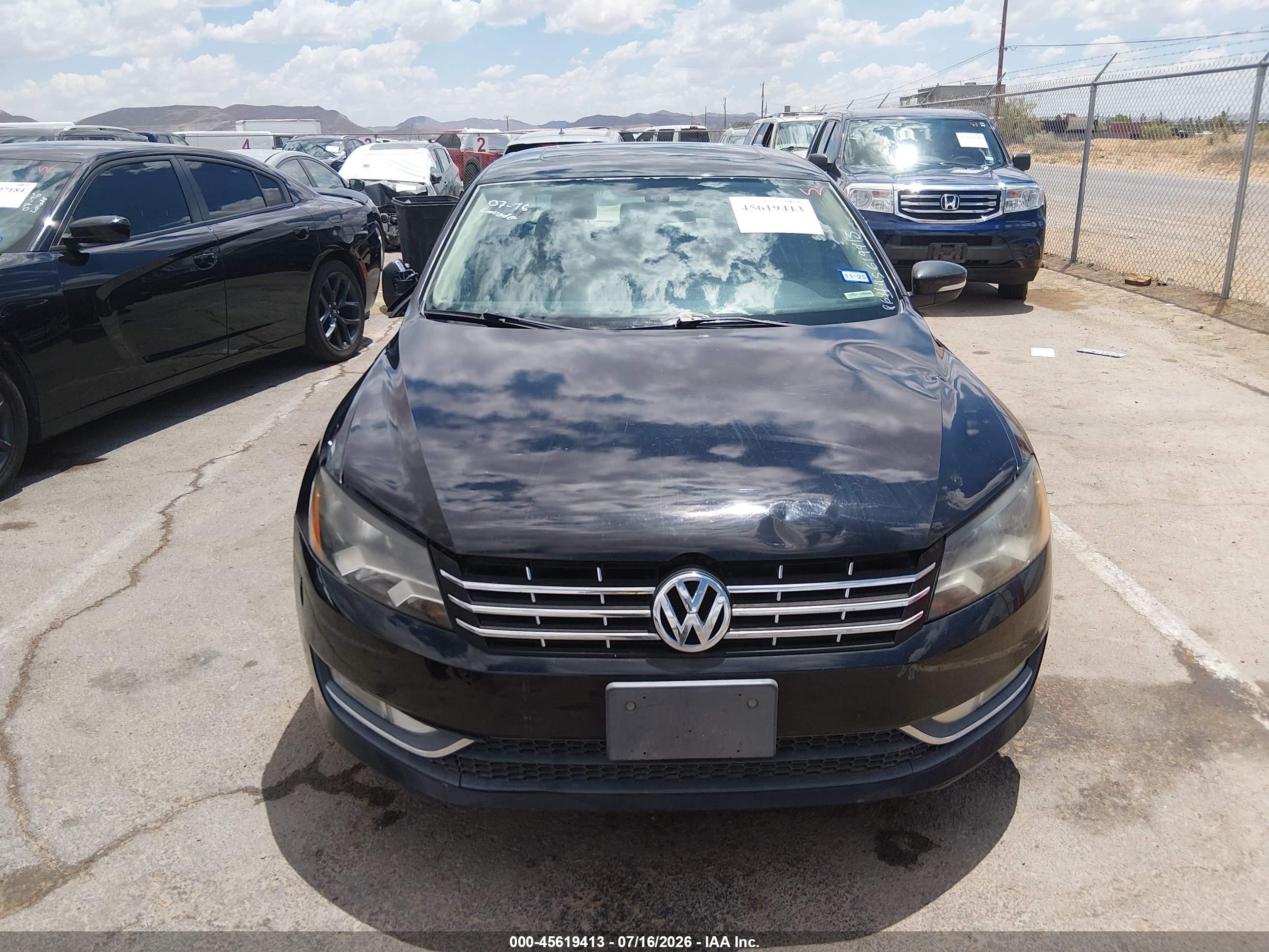 2015 Volkswagen Passat 1.8t Sel Premium Black vin: 1VWCT7A32FC098118