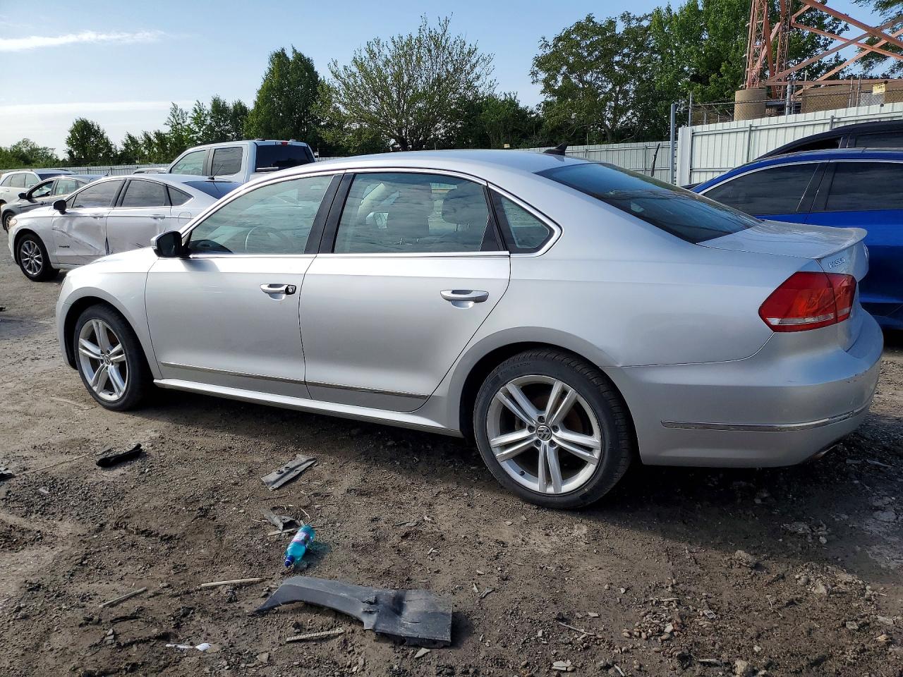 2014 Volkswagen Passat Sel Silver vin: 1VWCT7A33EC043482