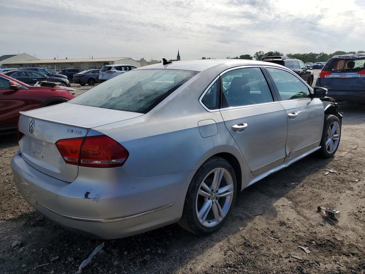 2014 Volkswagen Passat Sel Silver vin: 1VWCT7A33EC043482